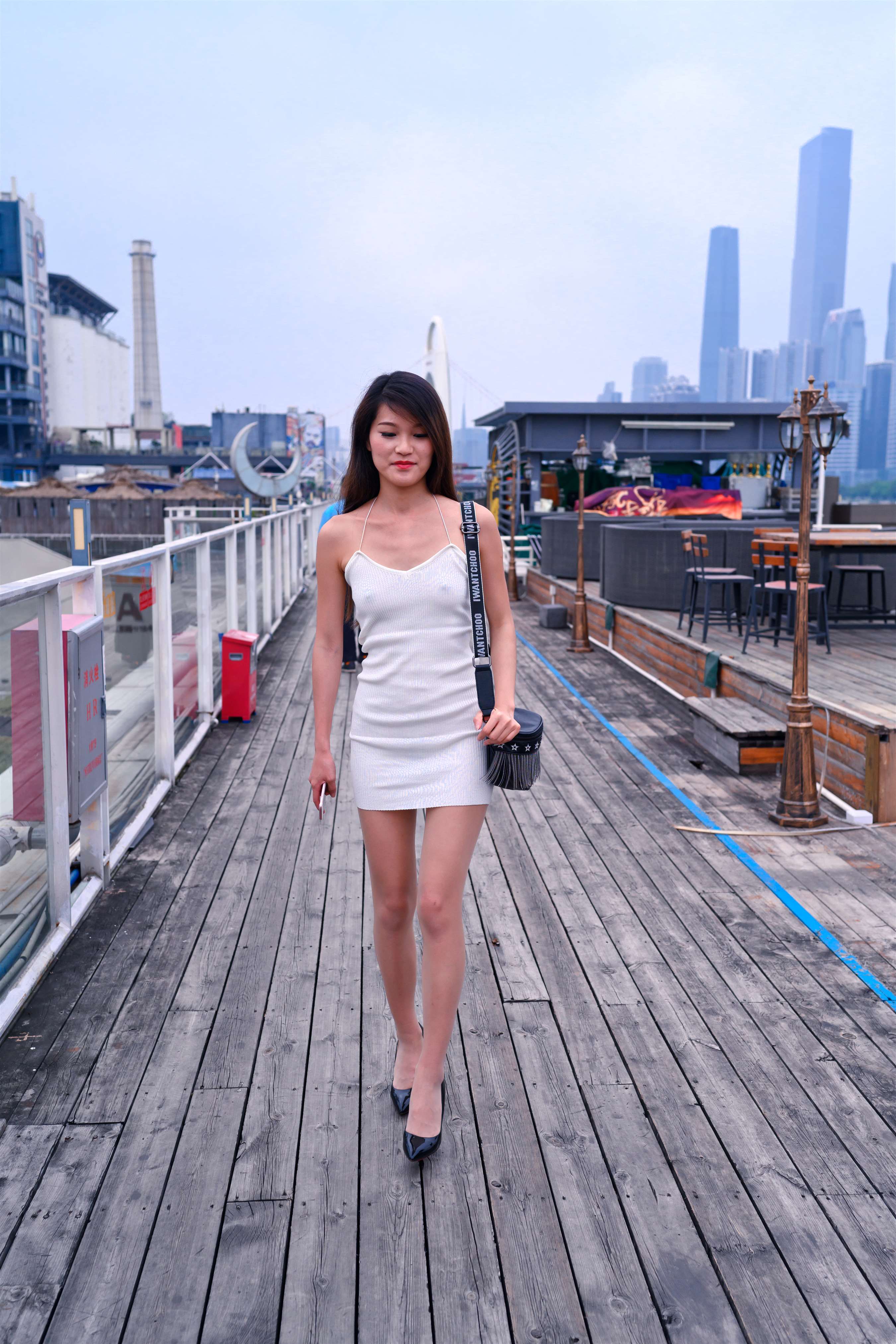 《小猪猪琶醍吊带白裙【套图+视频】》作品图