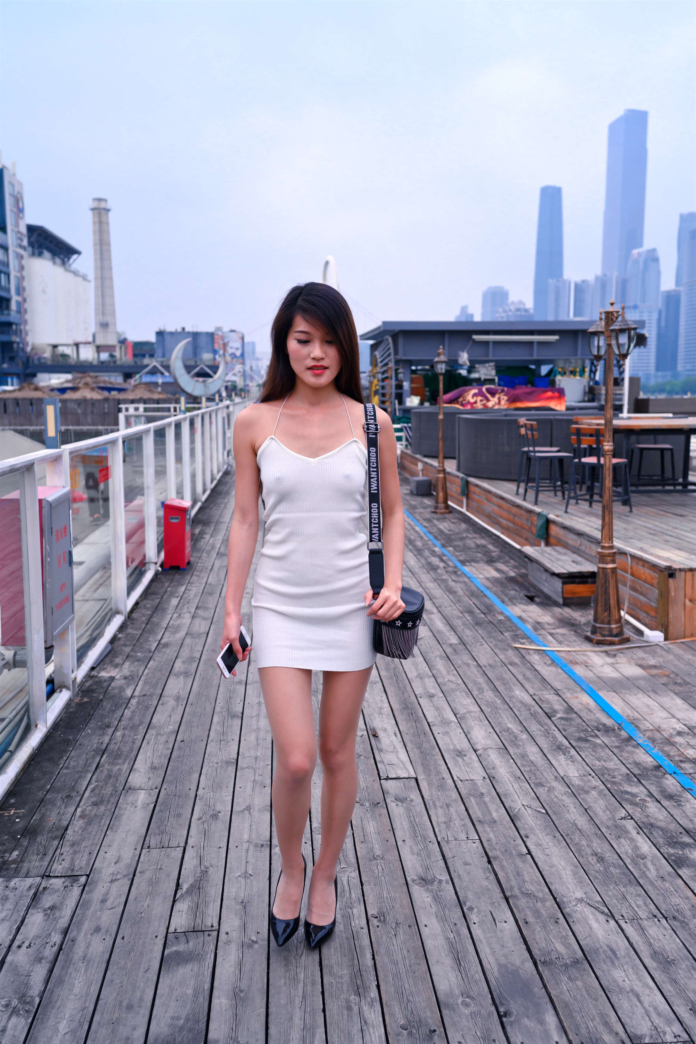 《小猪猪琶醍吊带白裙【套图+视频】》作品图