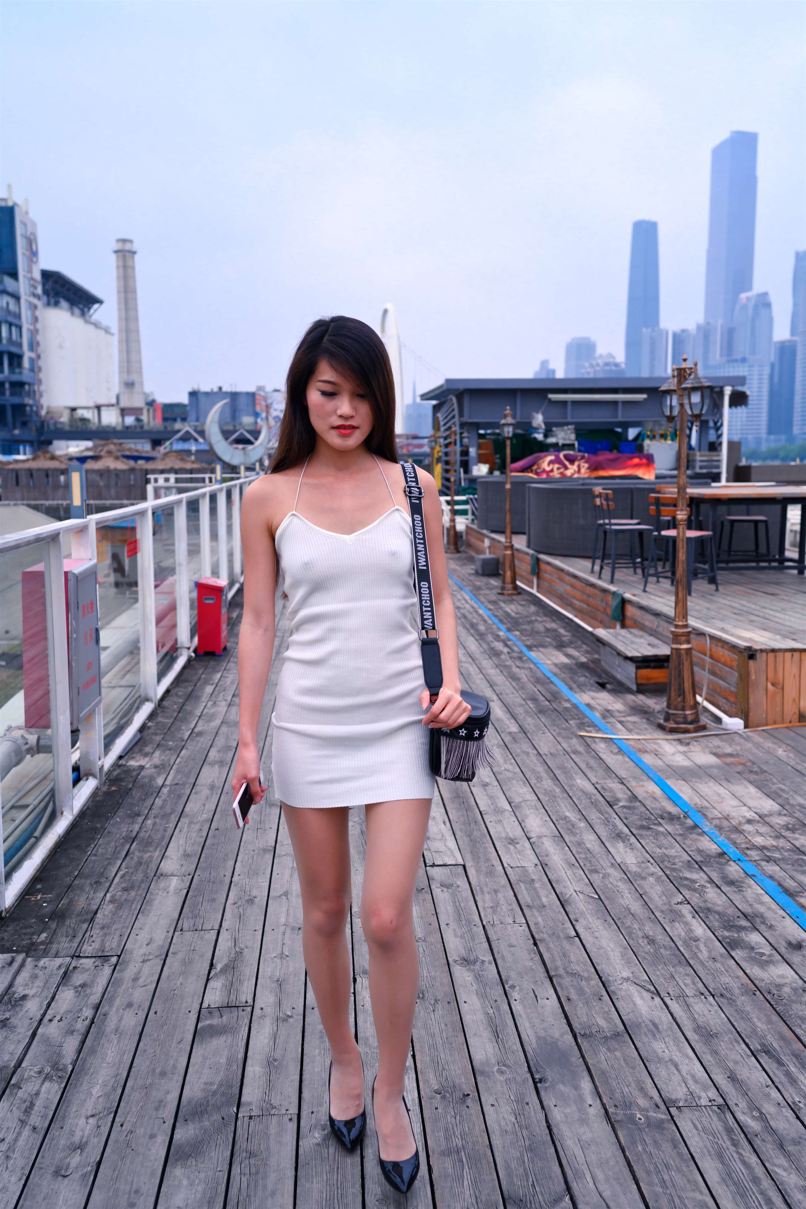 《小猪猪琶醍吊带白裙【套图+视频】》作品图