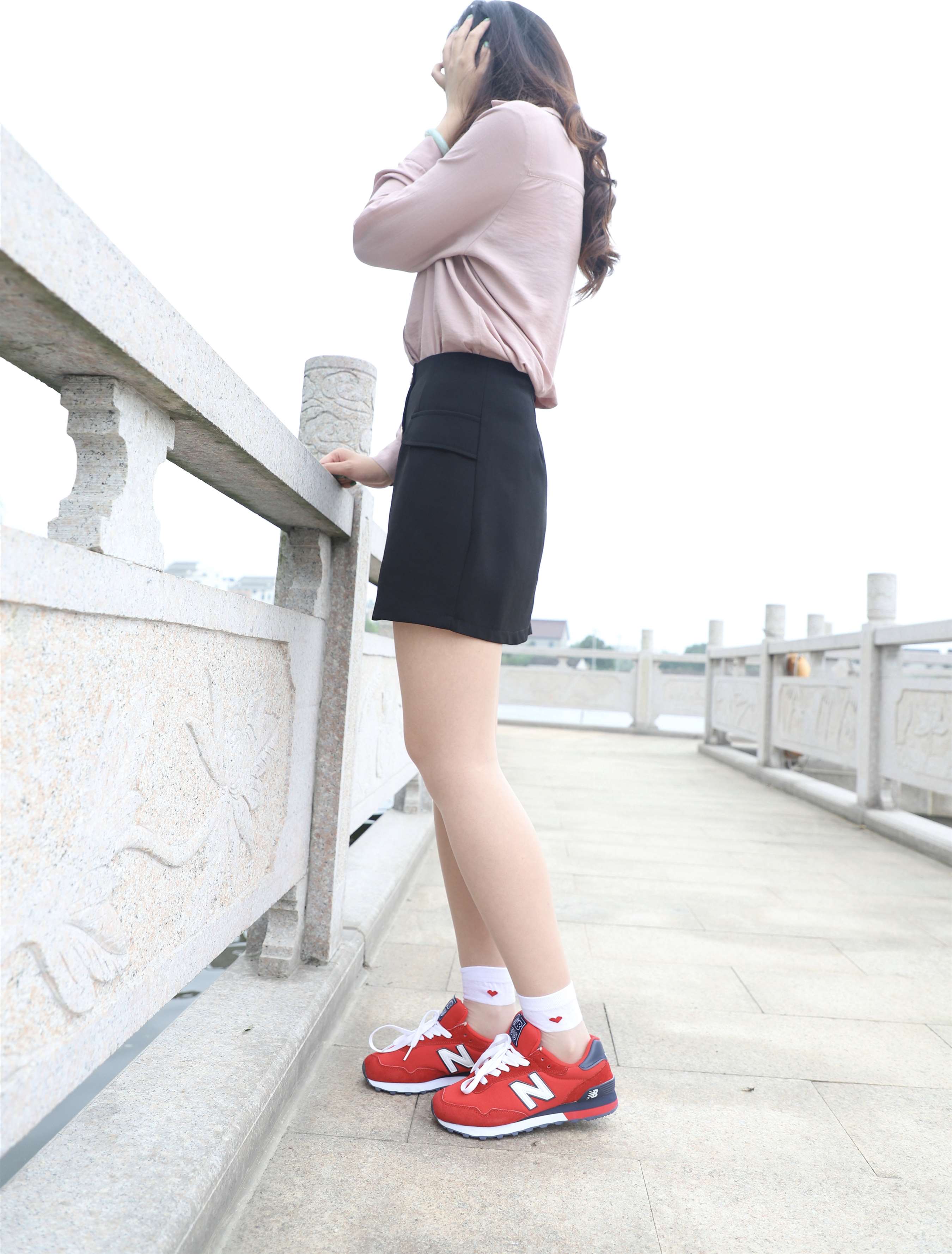 《新百伦の冰丝脚丫【套图+视频】》作品图