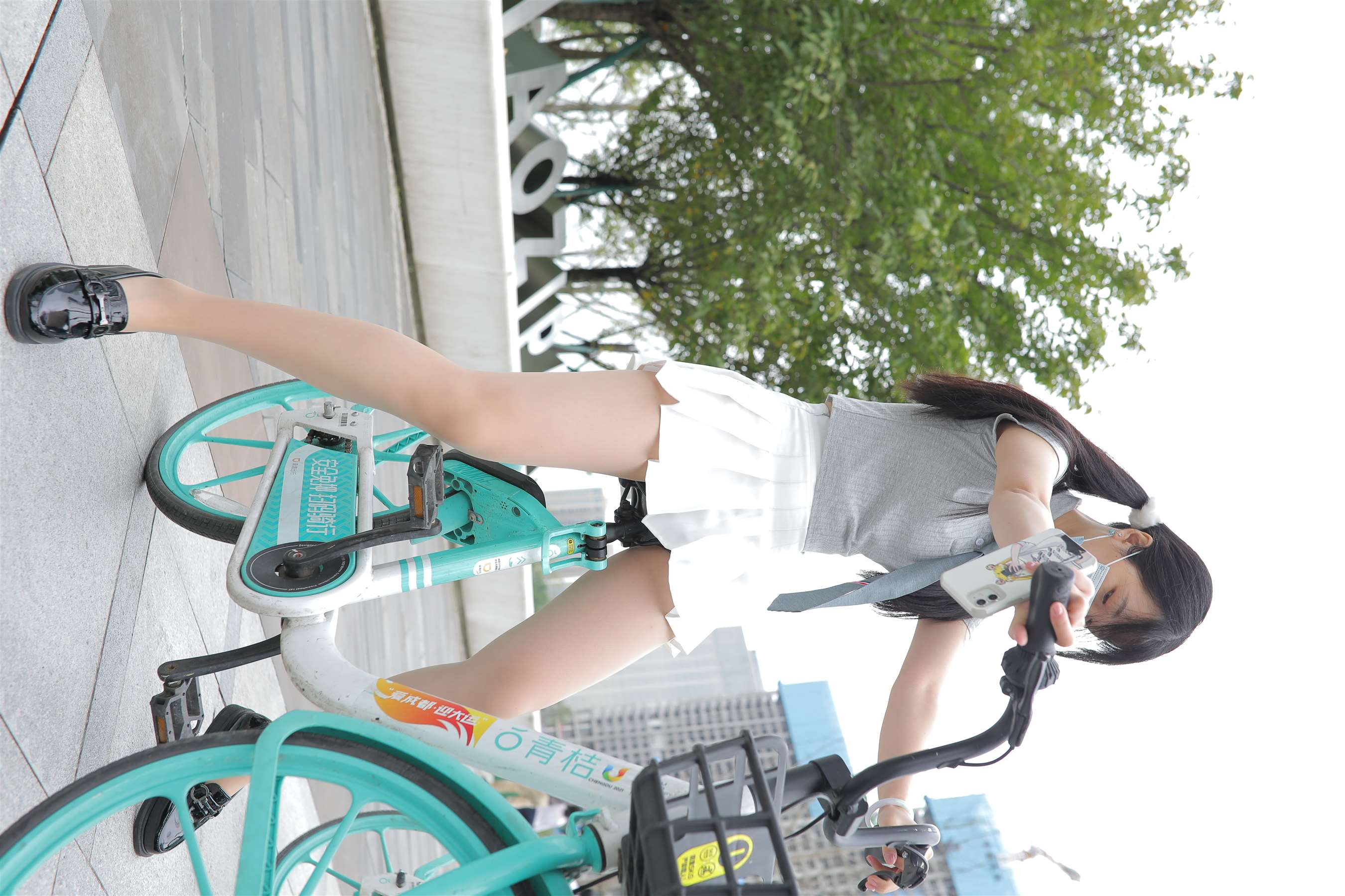 《共享单车の丝足》作品图