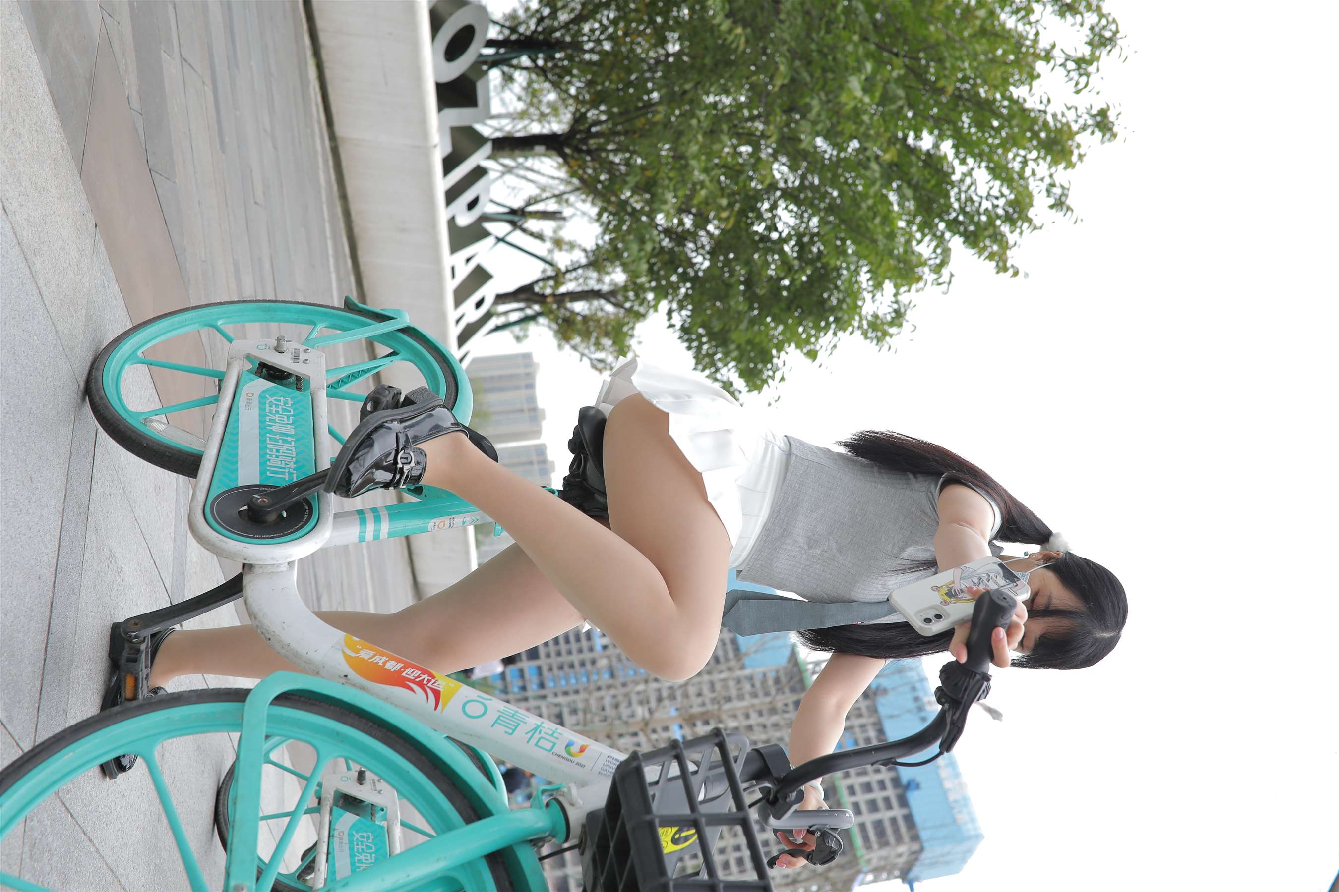 《共享单车の丝足》作品图