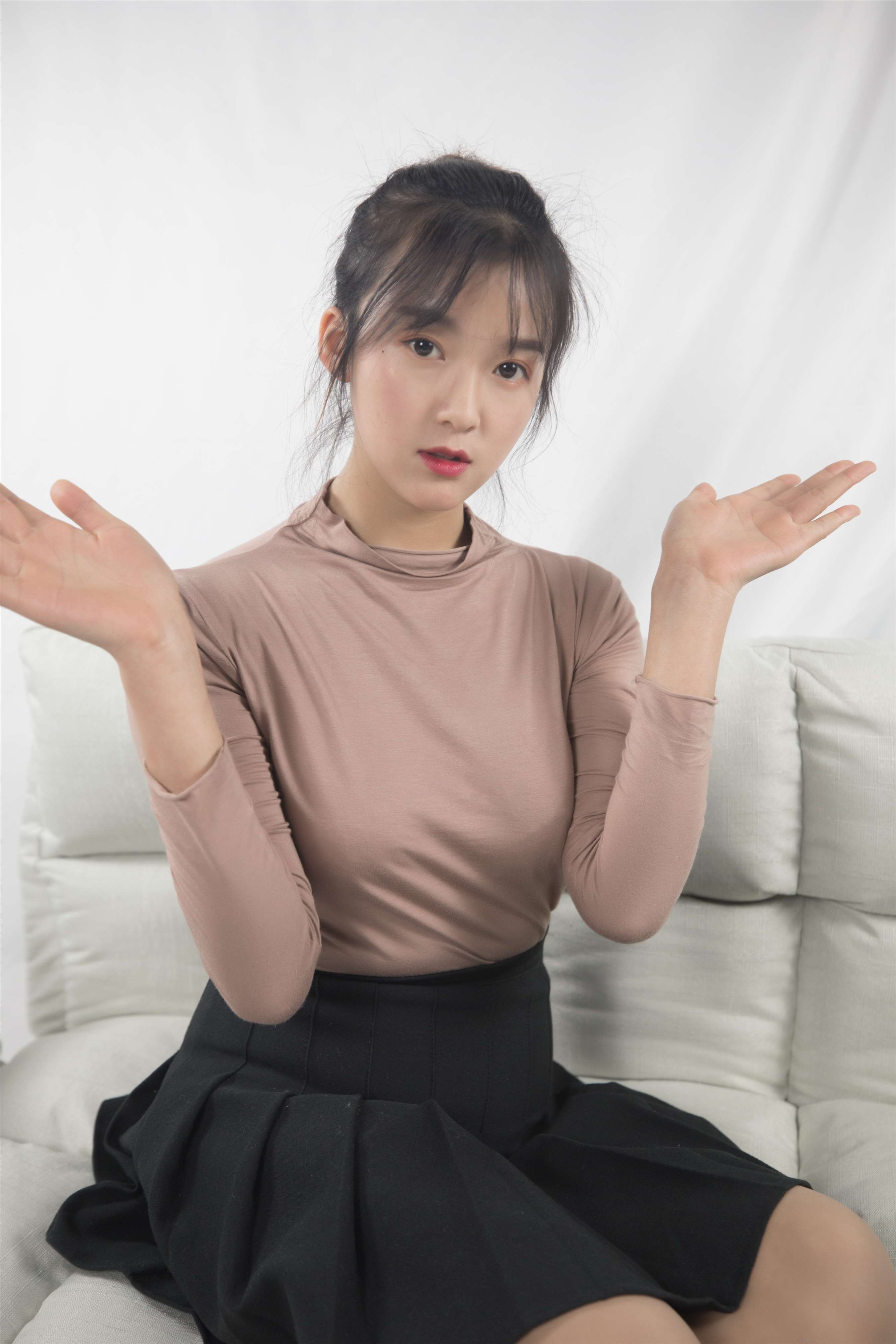 《长T恤の肉丝脚丫》作品图