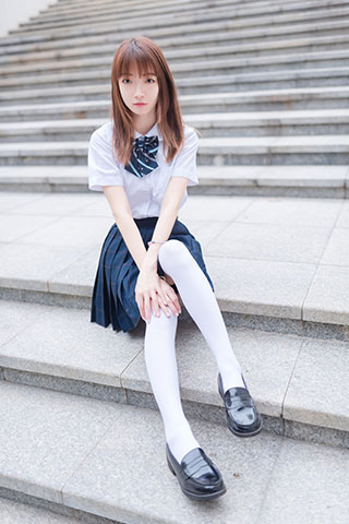 校园JK制服の白丝脚丫