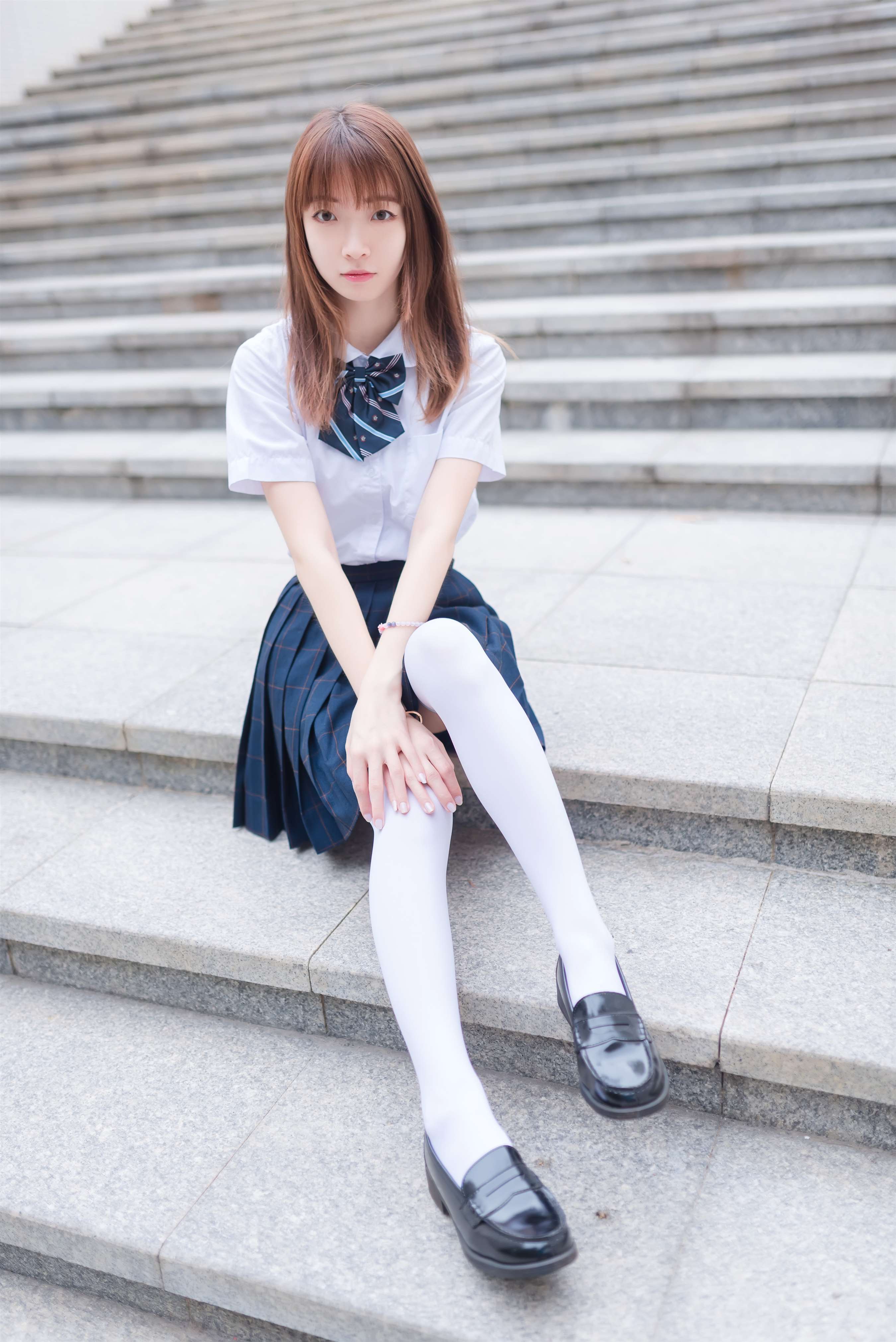 《校园JK制服の白丝脚丫》作品图