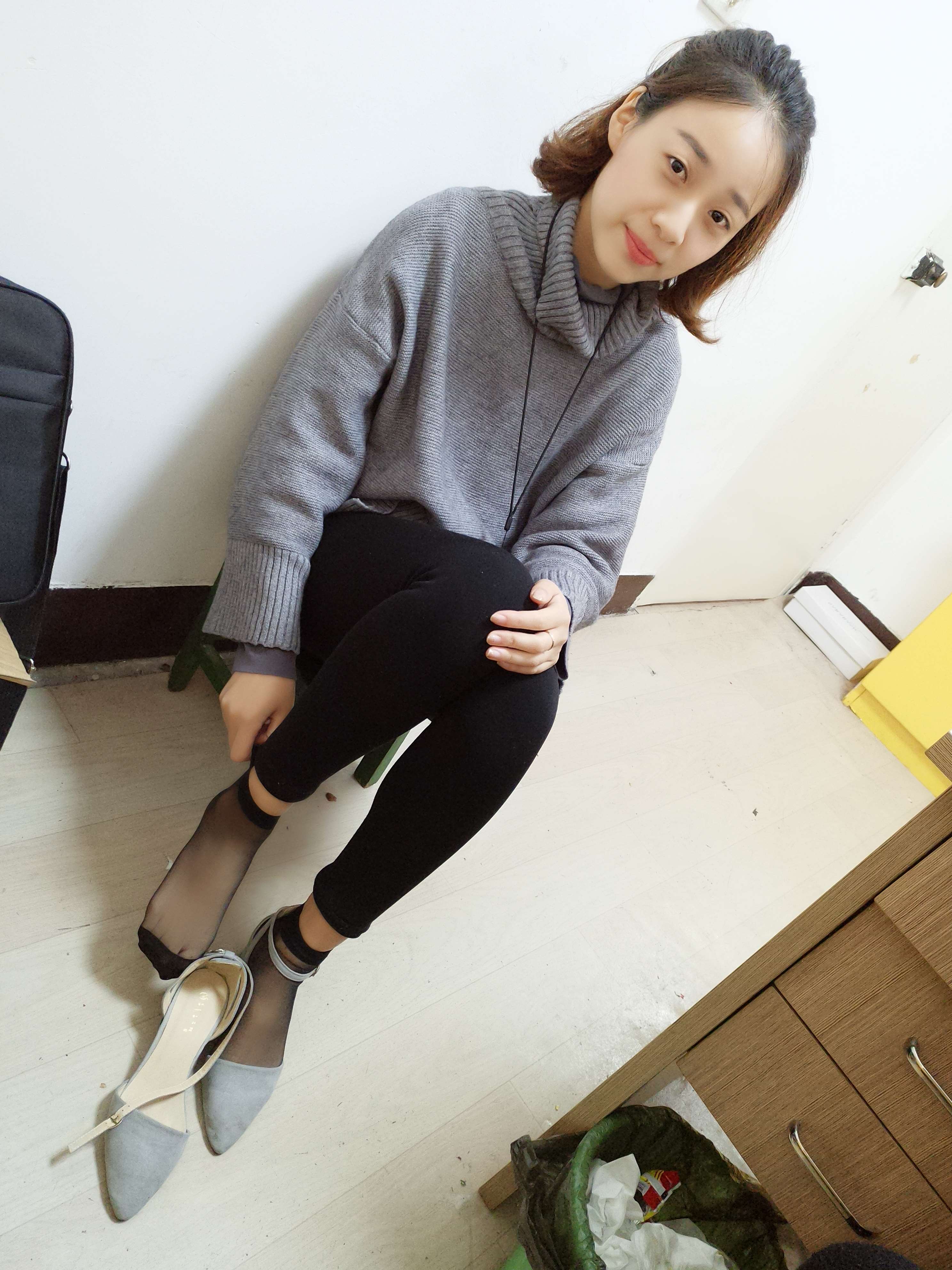 《梦梦的短丝脚丫》作品图