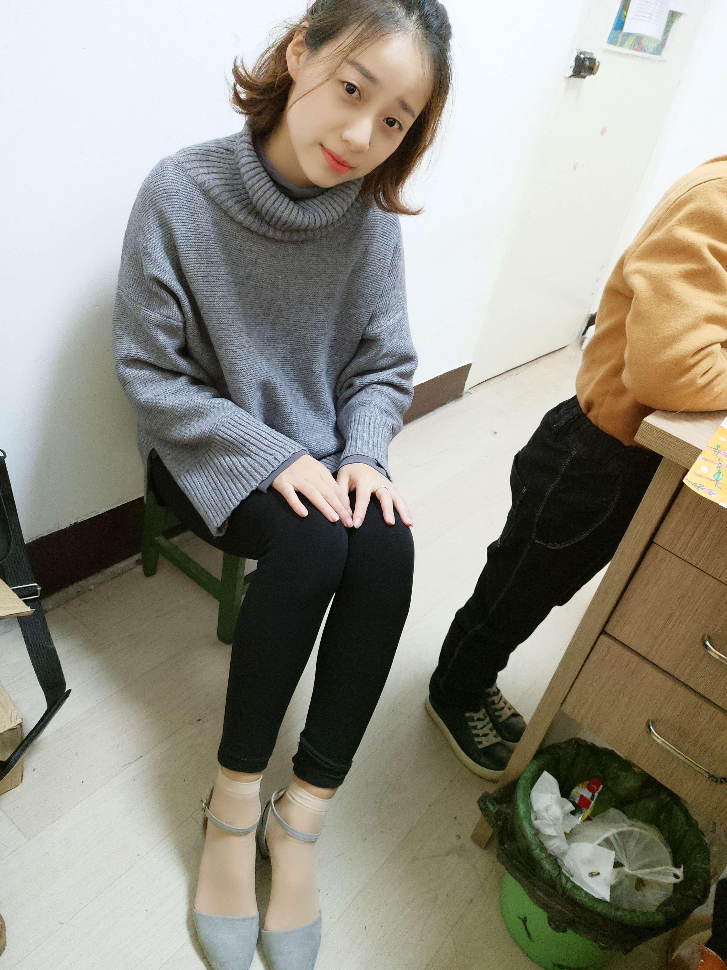 《梦梦的短丝脚丫》作品图