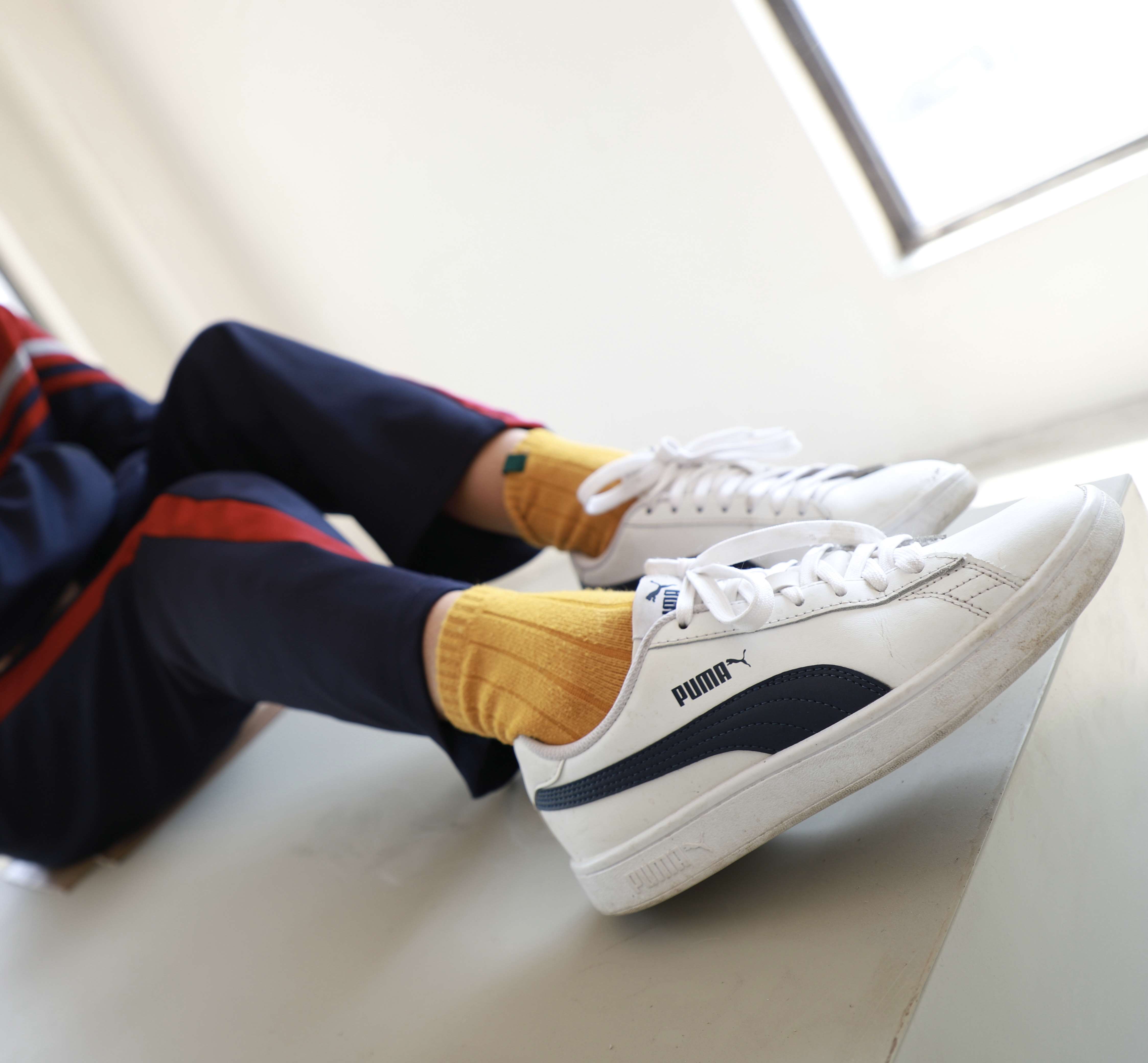 《校服学妹的棉袜脚》作品图