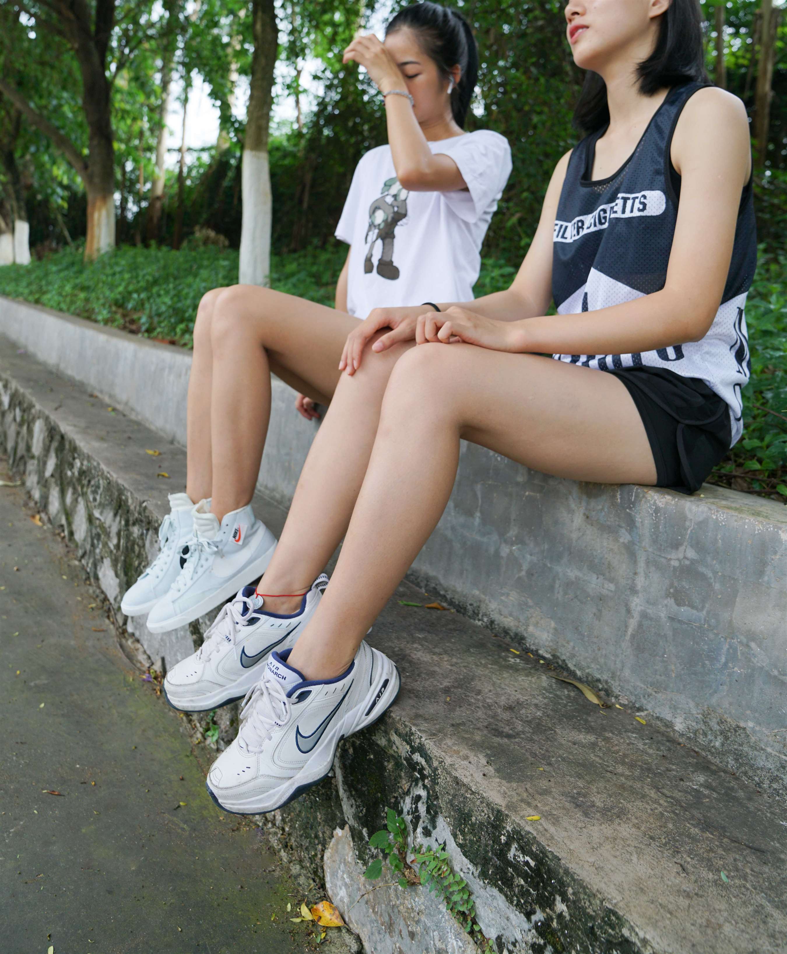 《篮球场上学妹互jio》作品图