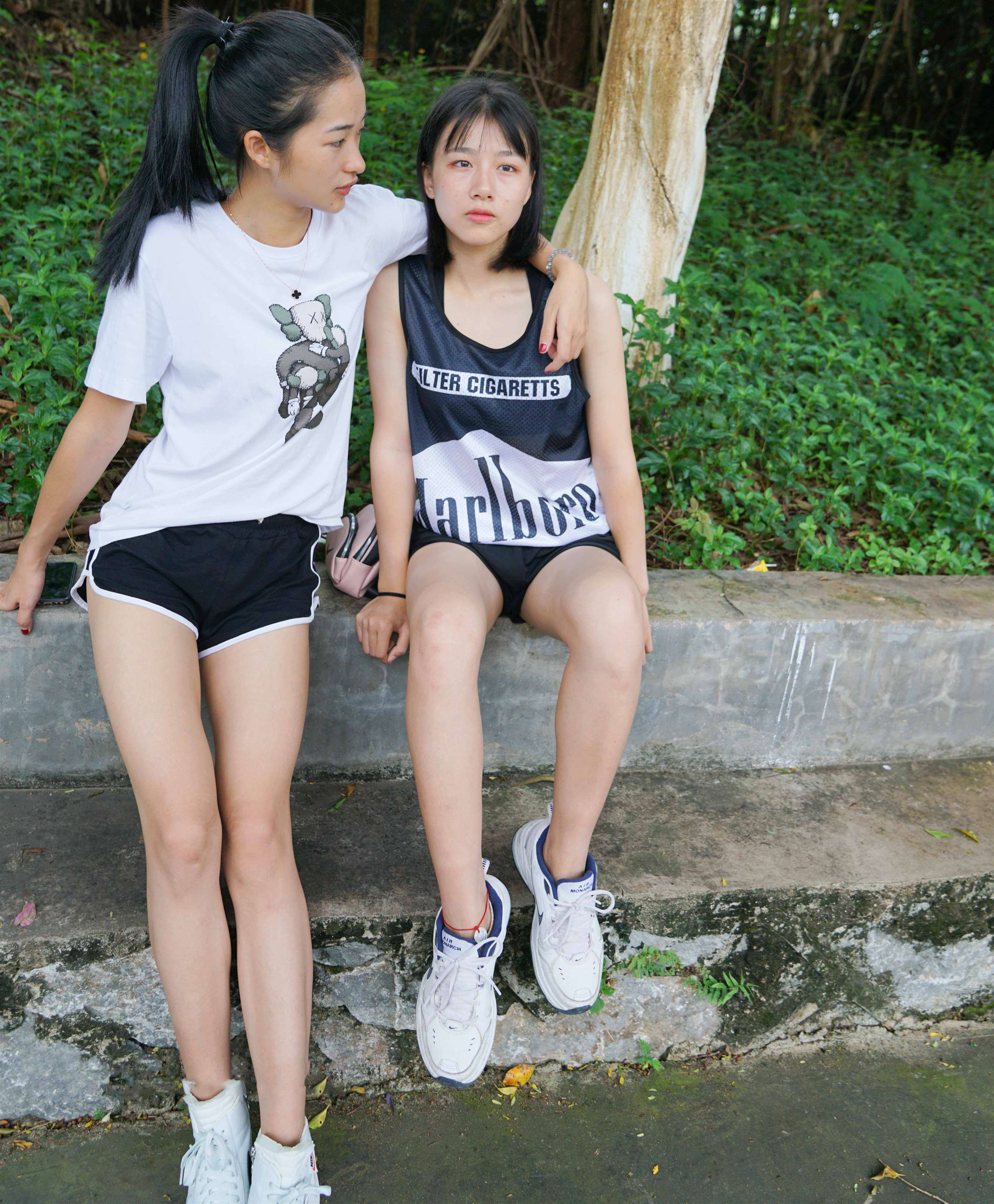 《篮球场上学妹互jio》作品图