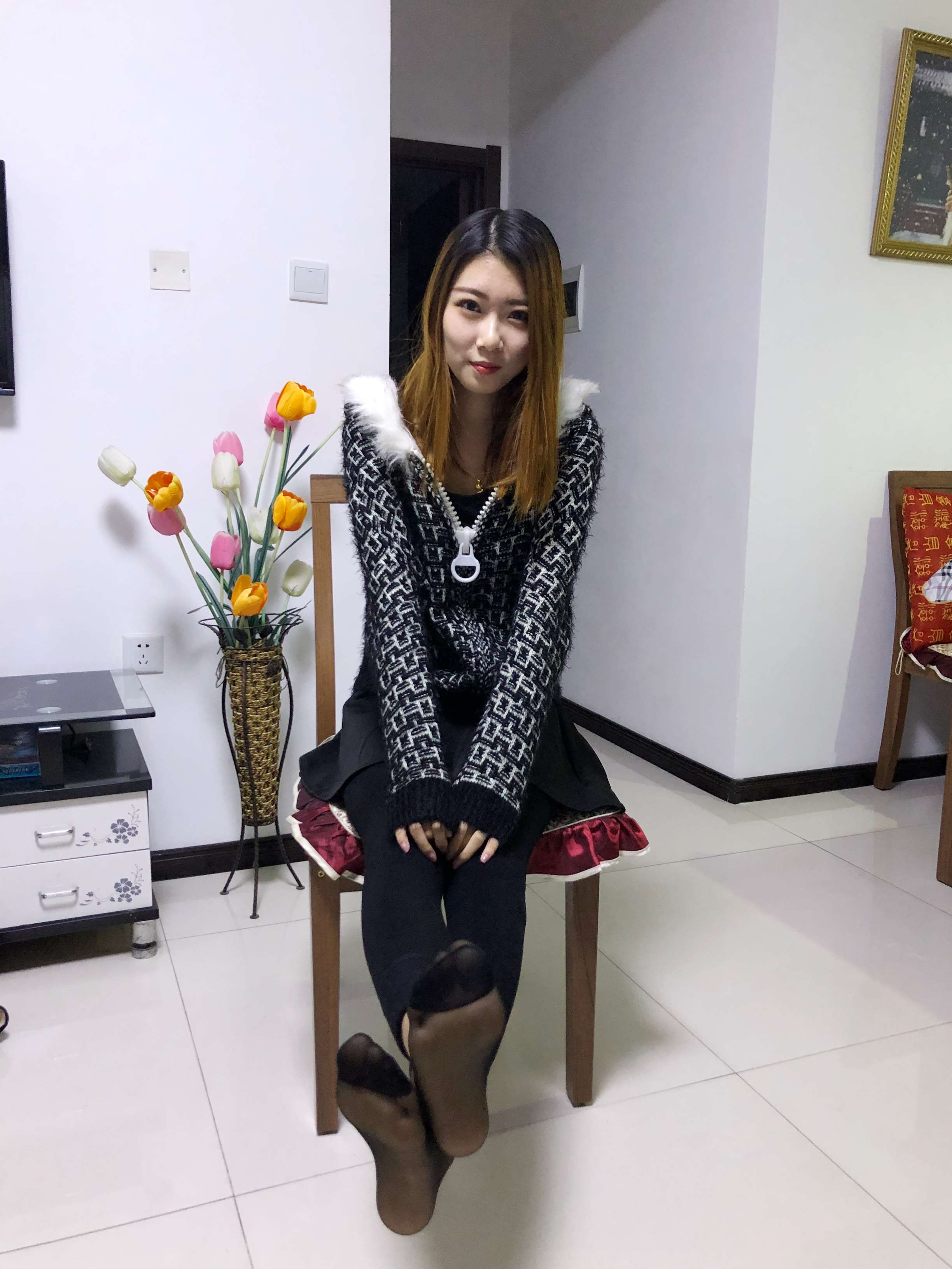 《蔡雨汐的短丝脚》作品图