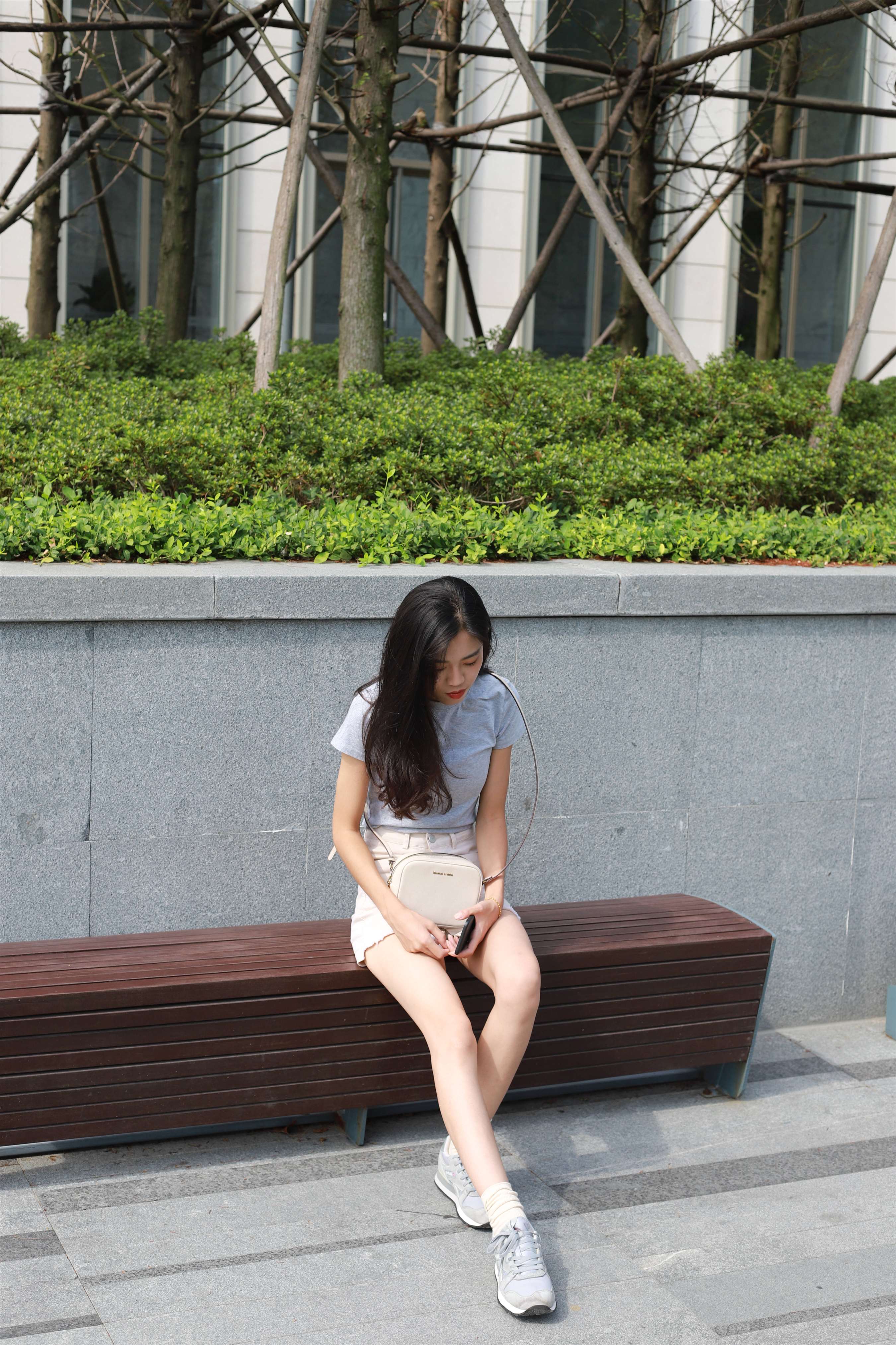 《热裤の运动鞋棉袜脚》作品图