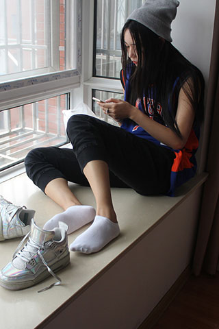 阳台上的白袜
