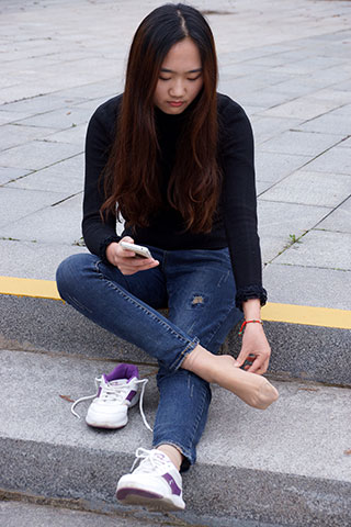 少女牛仔运动鞋の丝足