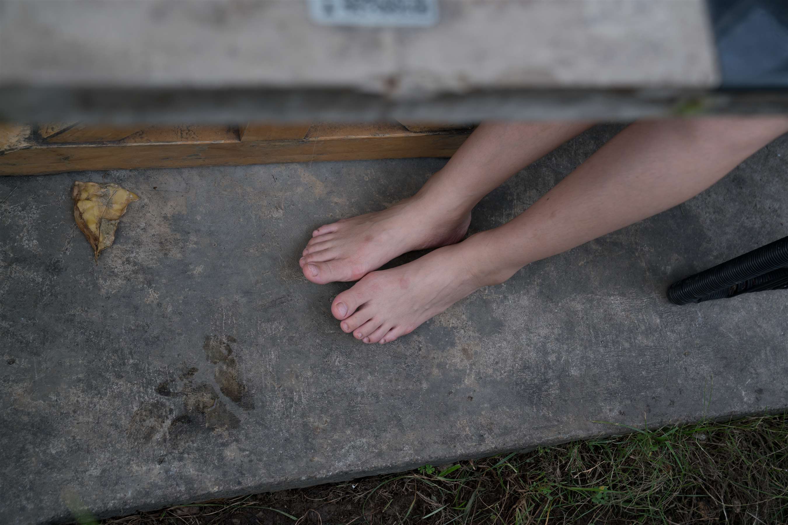 《不愿意拍丝足的女孩阿周》作品图