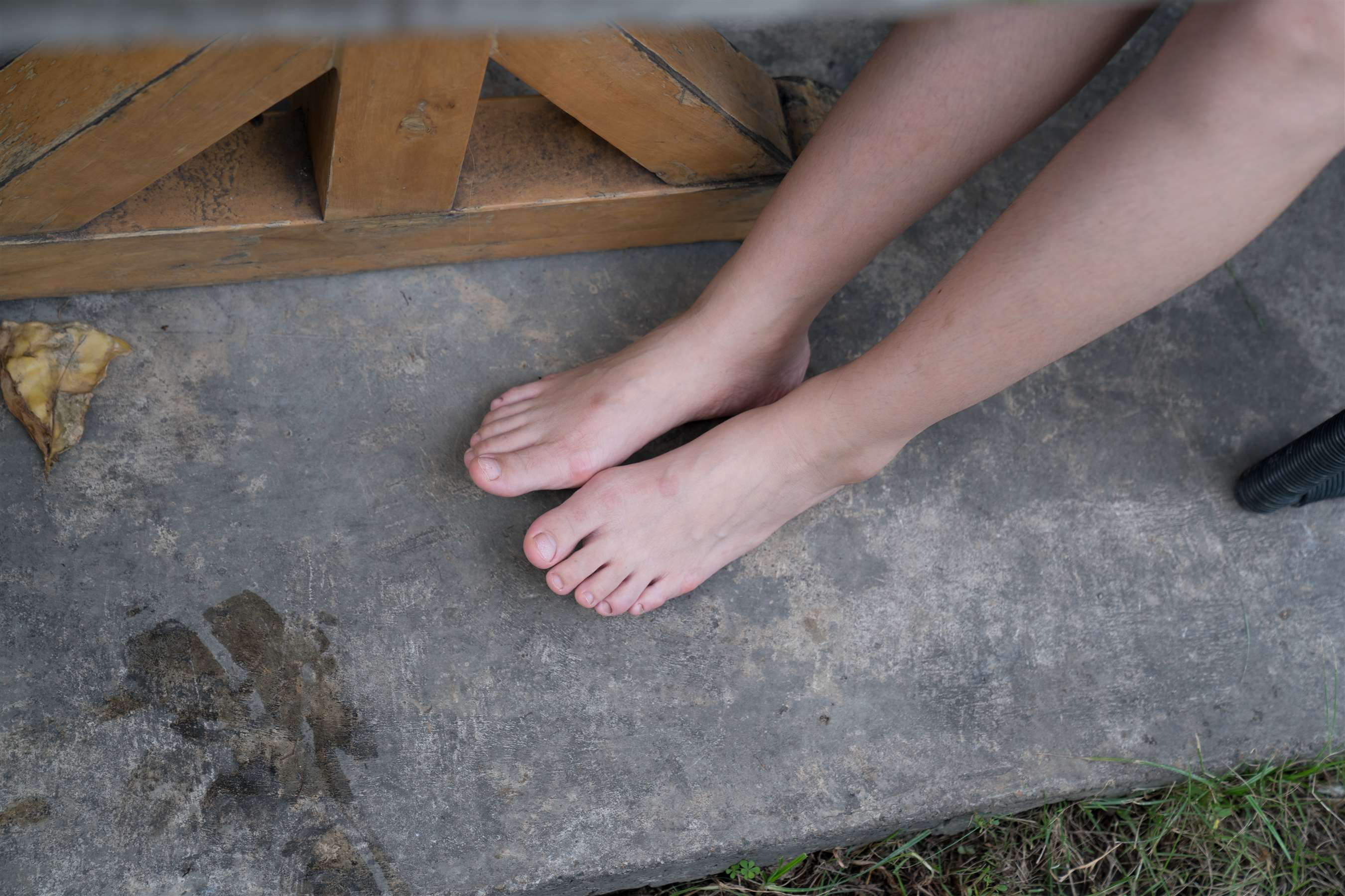 《不愿意拍丝足的女孩阿周》作品图