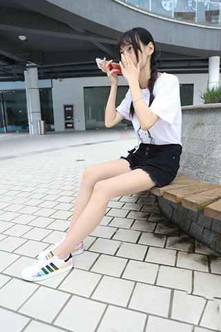 板鞋の肉丝脚