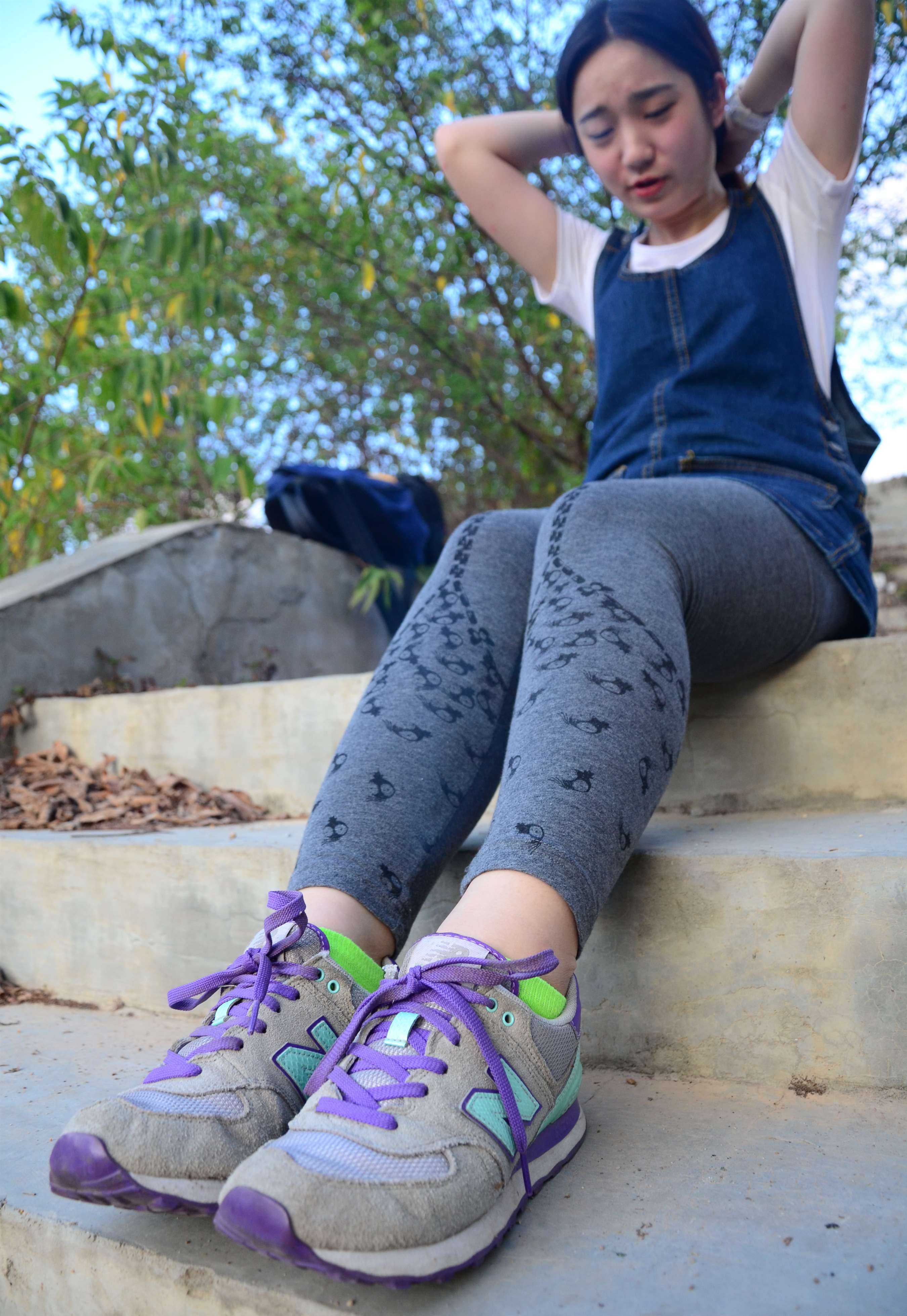 《新百伦の青棉袜脚》作品图