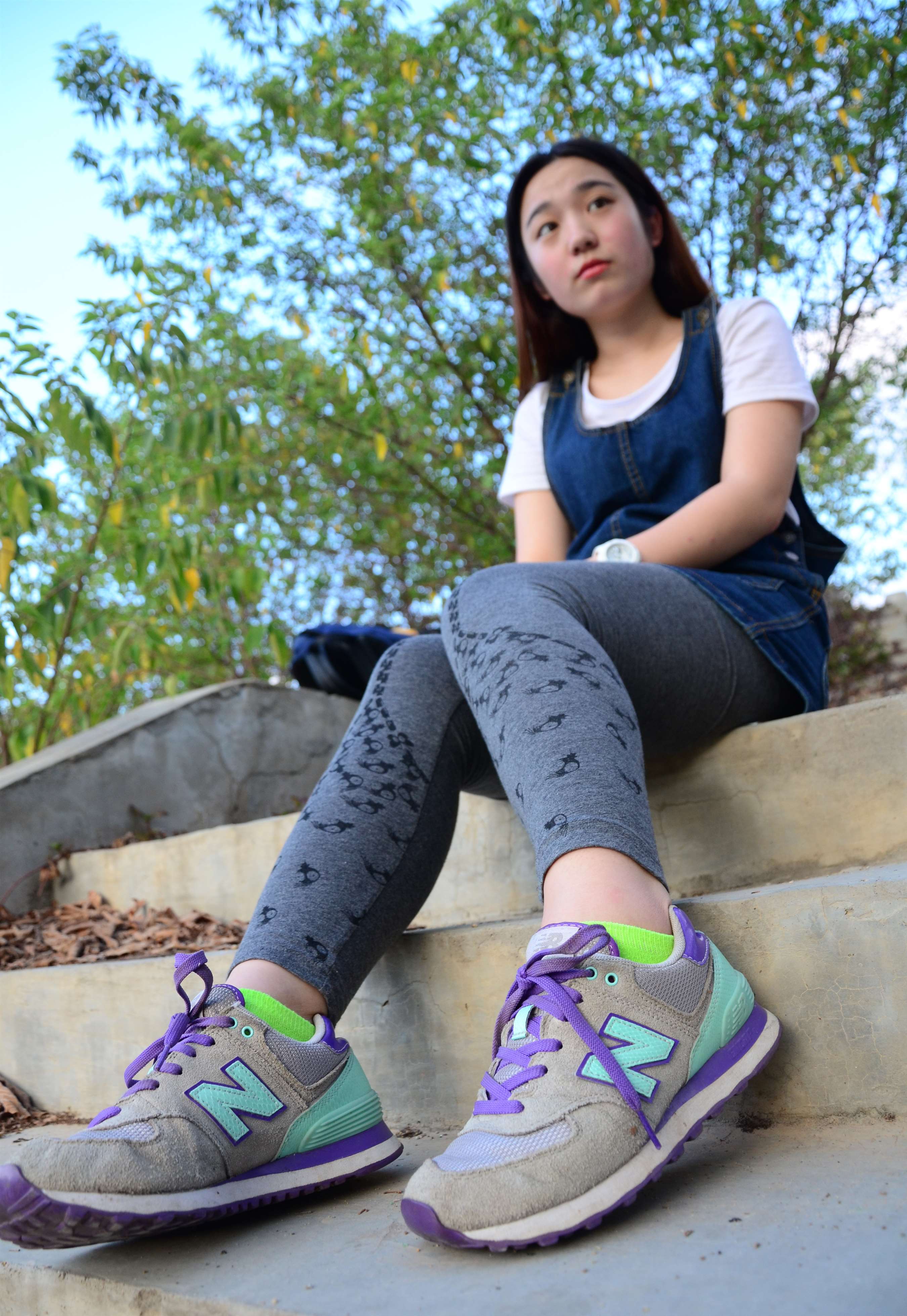 《新百伦の青棉袜脚》作品图