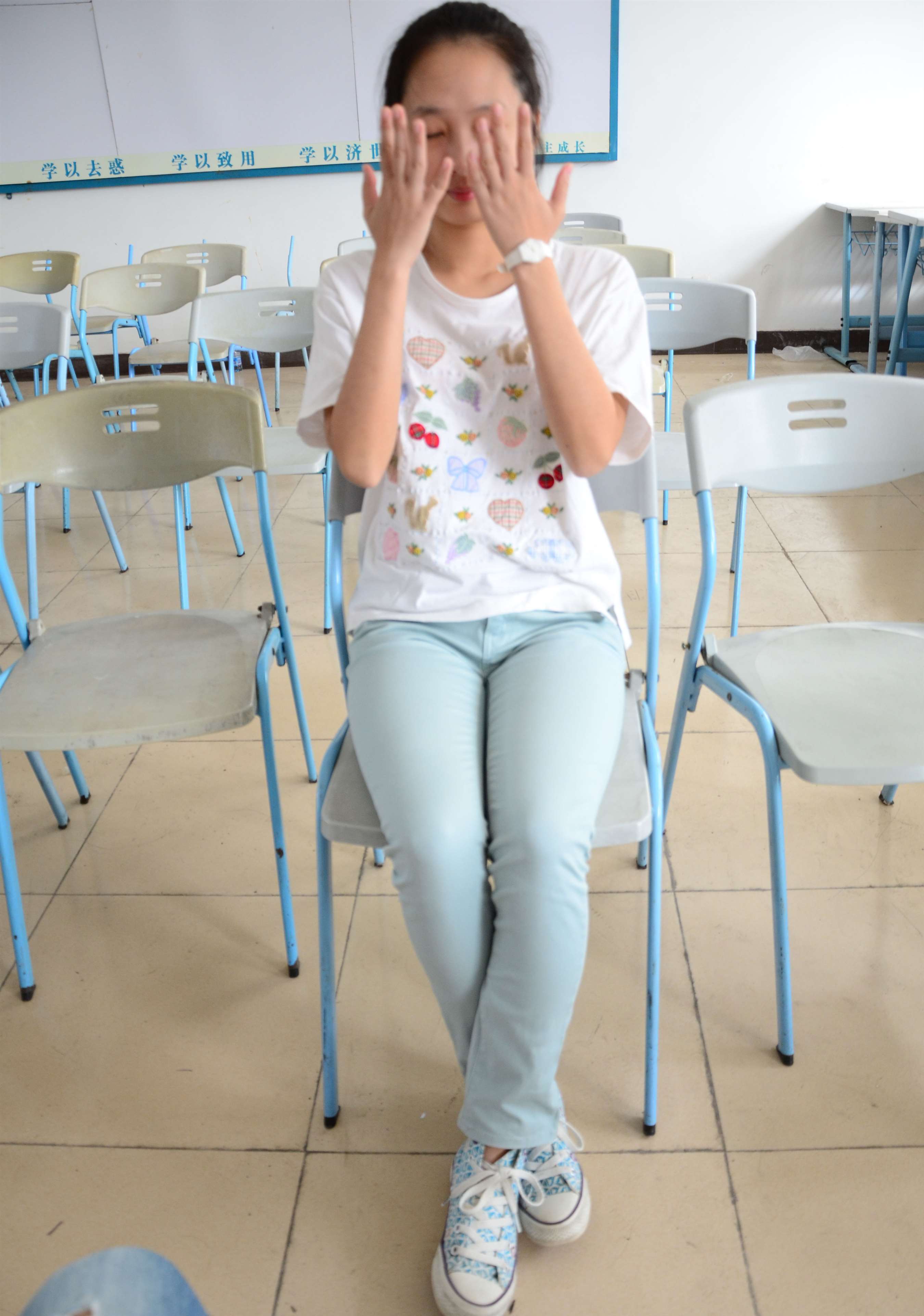 《教室捆绑斑点棉袜脚》作品图