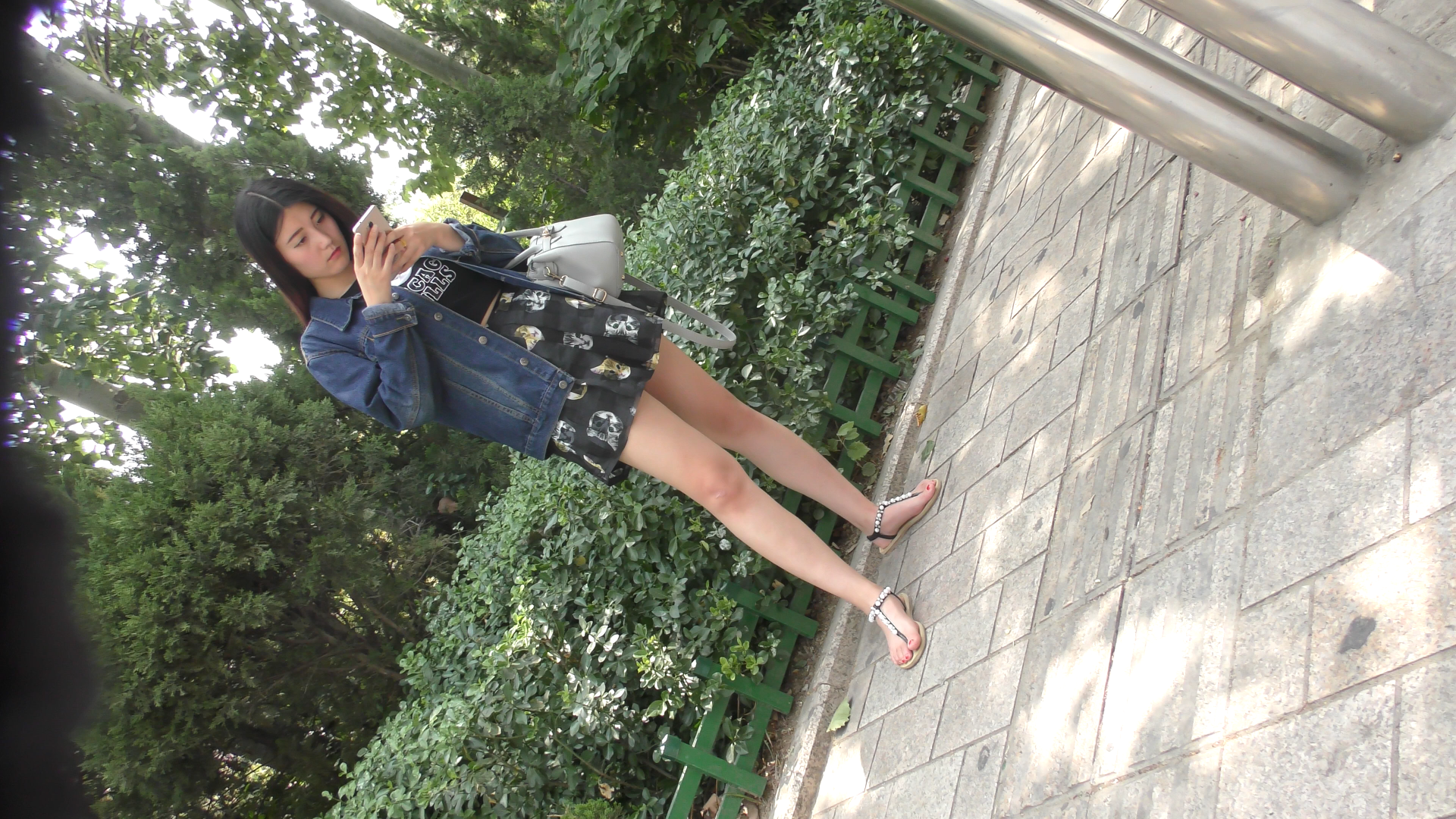 《【视频】高挑女孩的脚丫，当然也是骨感修长2》作品图