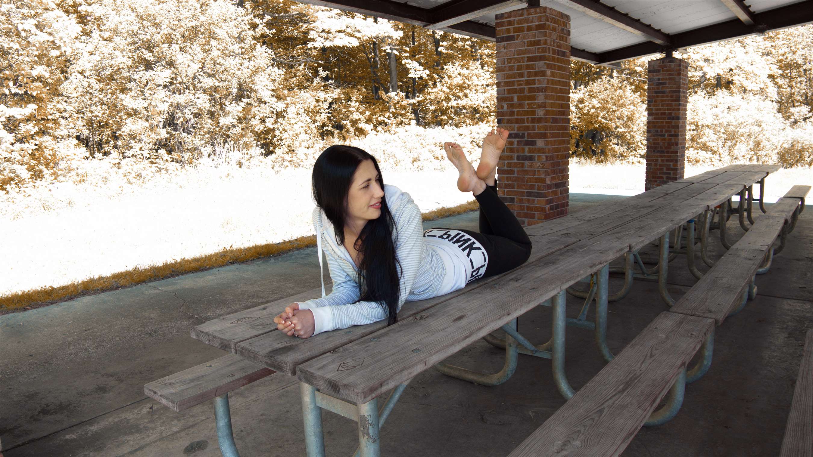 《国外小姐姐的裸足》作品图