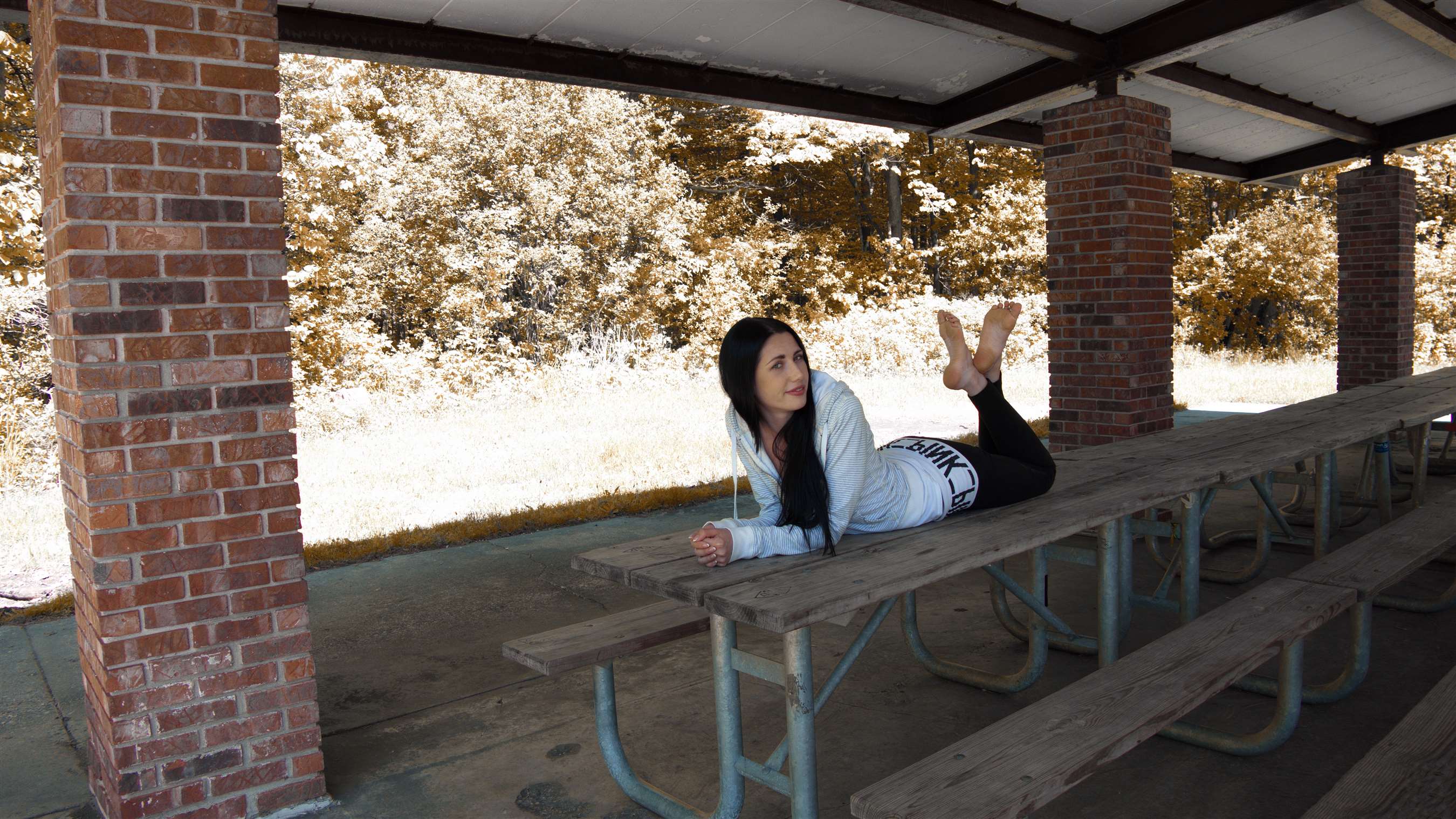 《国外小姐姐的裸足》作品图