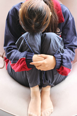少女板鞋の短丝脚丫
