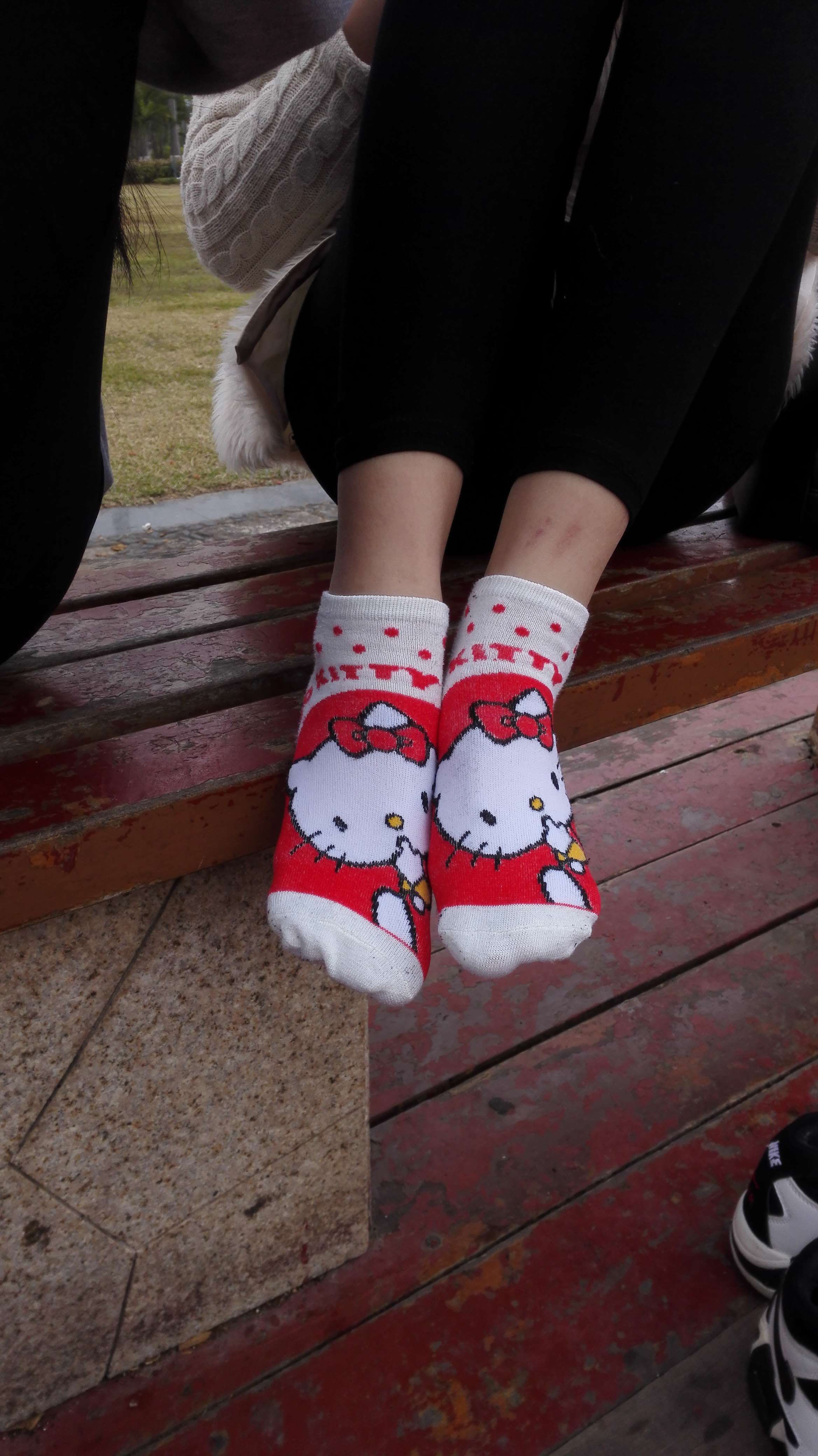 《俩小学妹棉袜互jio【套图+视频】》作品图