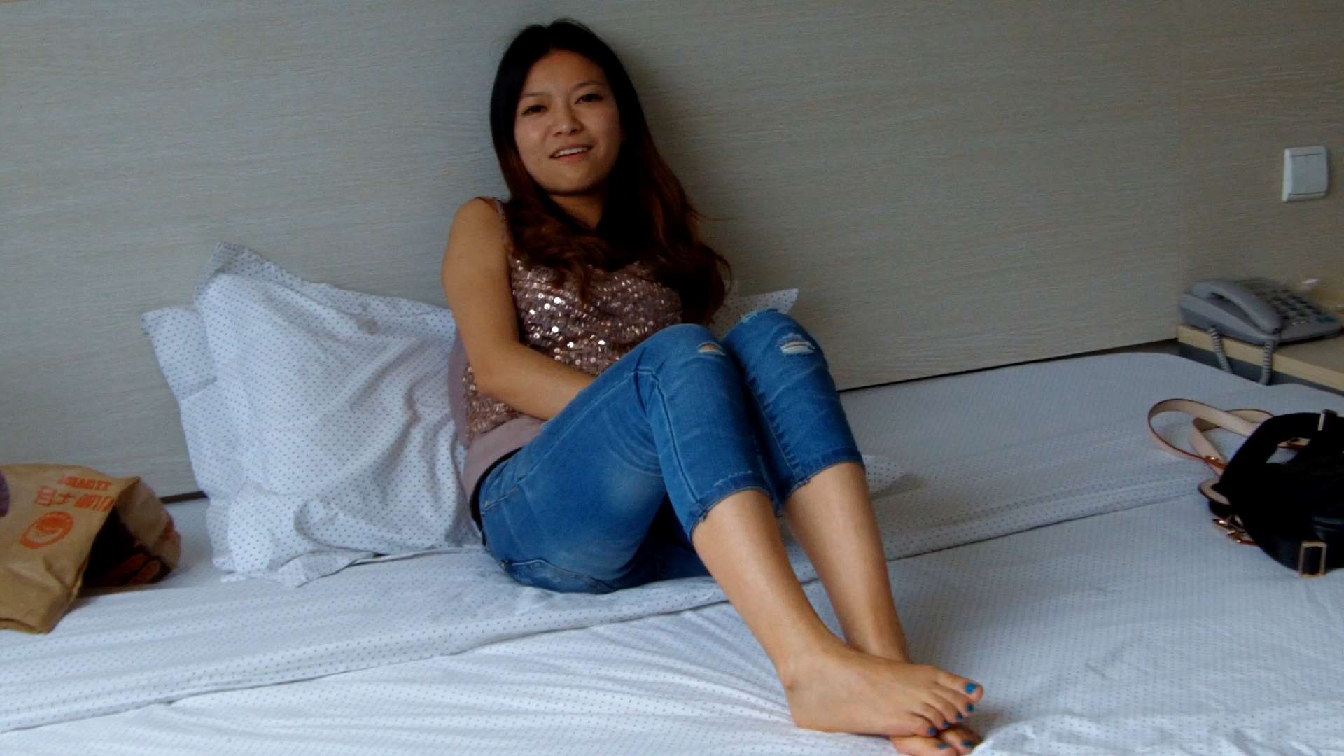 《【视频】我们的新款丝袜，你敢试试吗》作品图