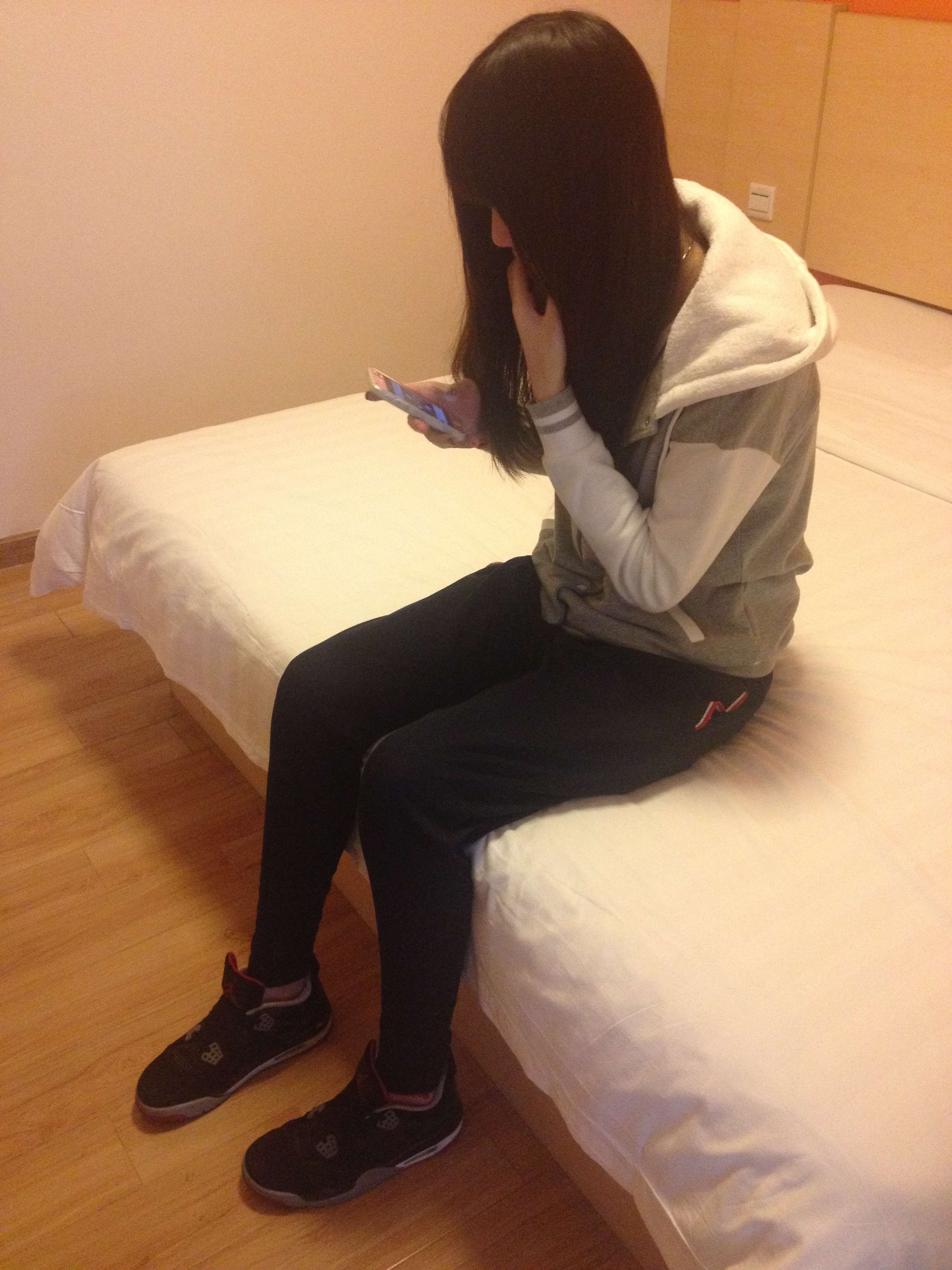 《旅馆yue拍女大学生》作品图