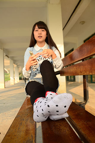 学妹短靴の斑点袜
