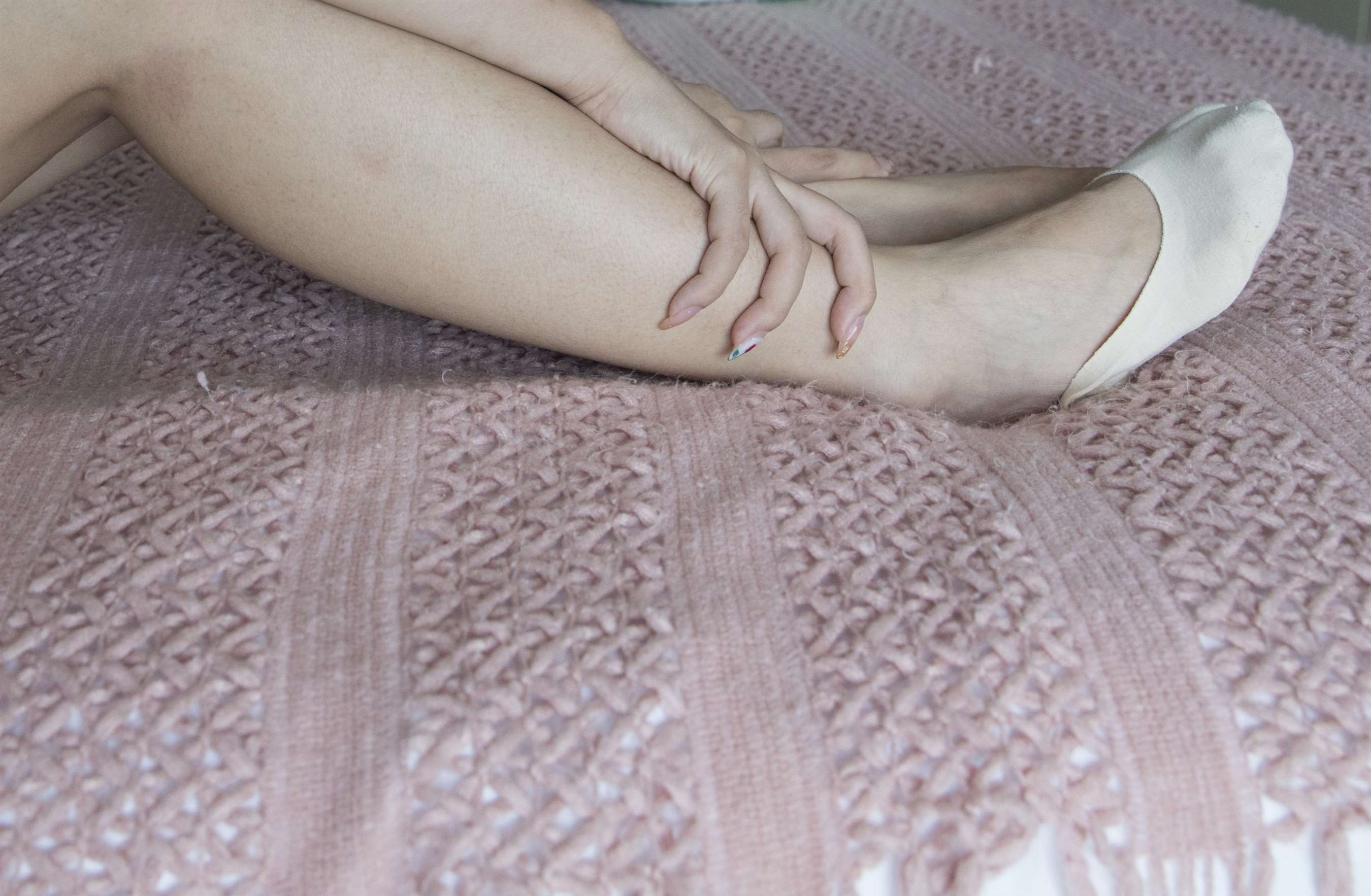 《旅馆的脏船袜脚》作品图