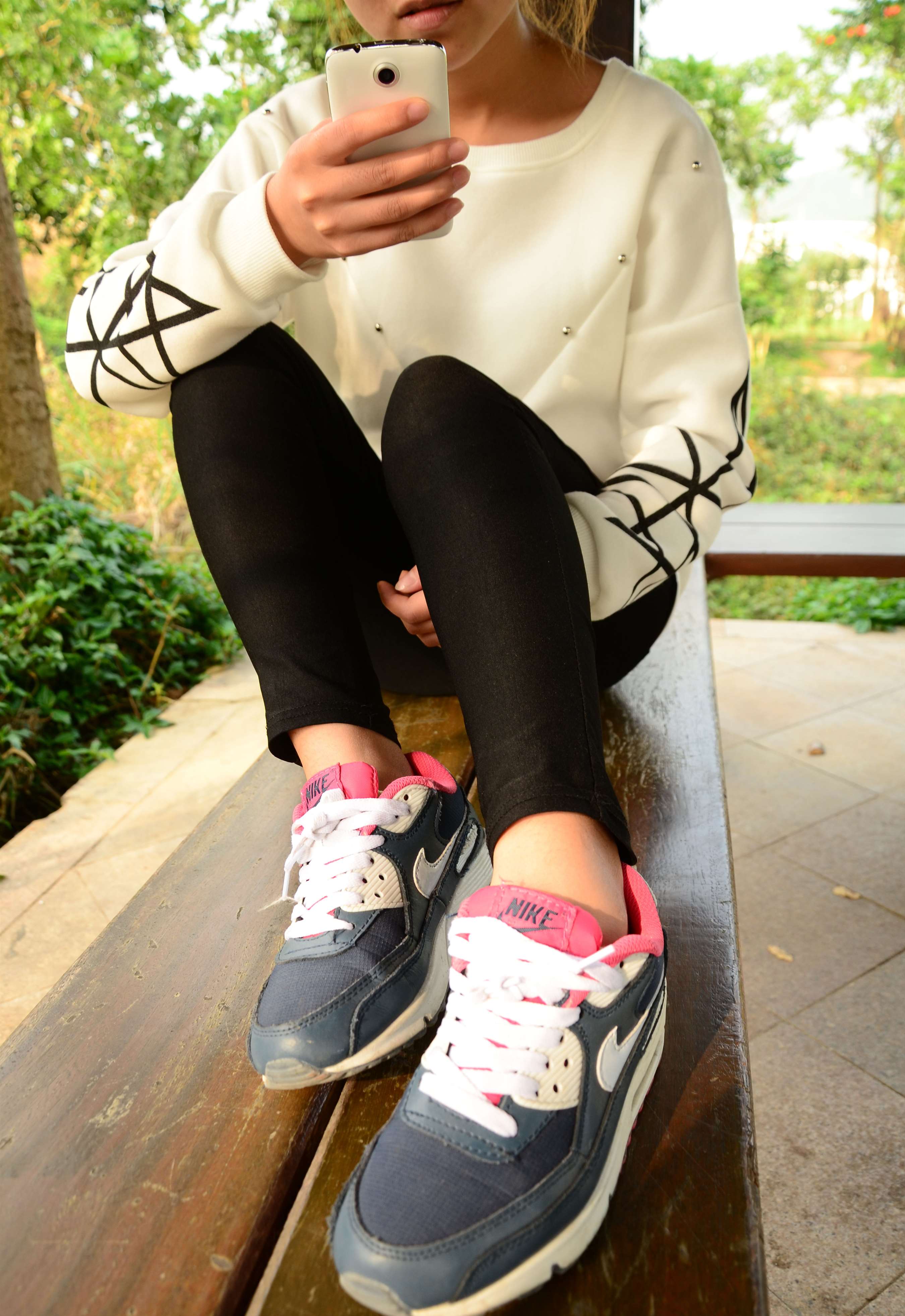 《穿了好几天的棉袜脚》作品图