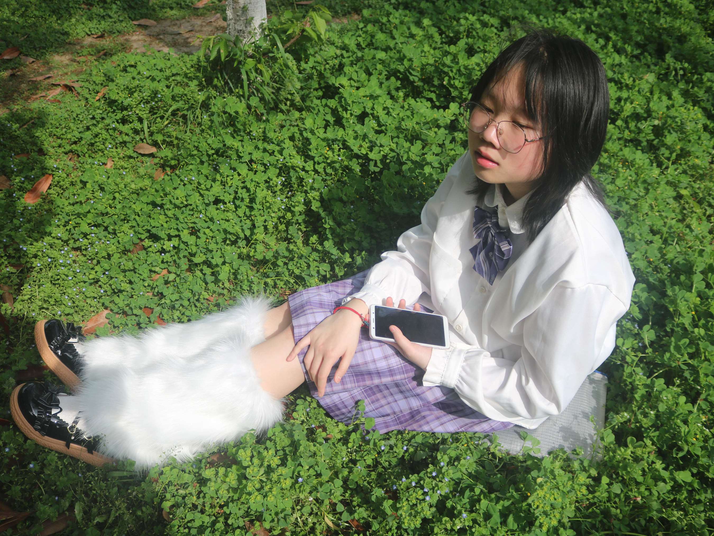 《眼镜JK毛绒》作品图