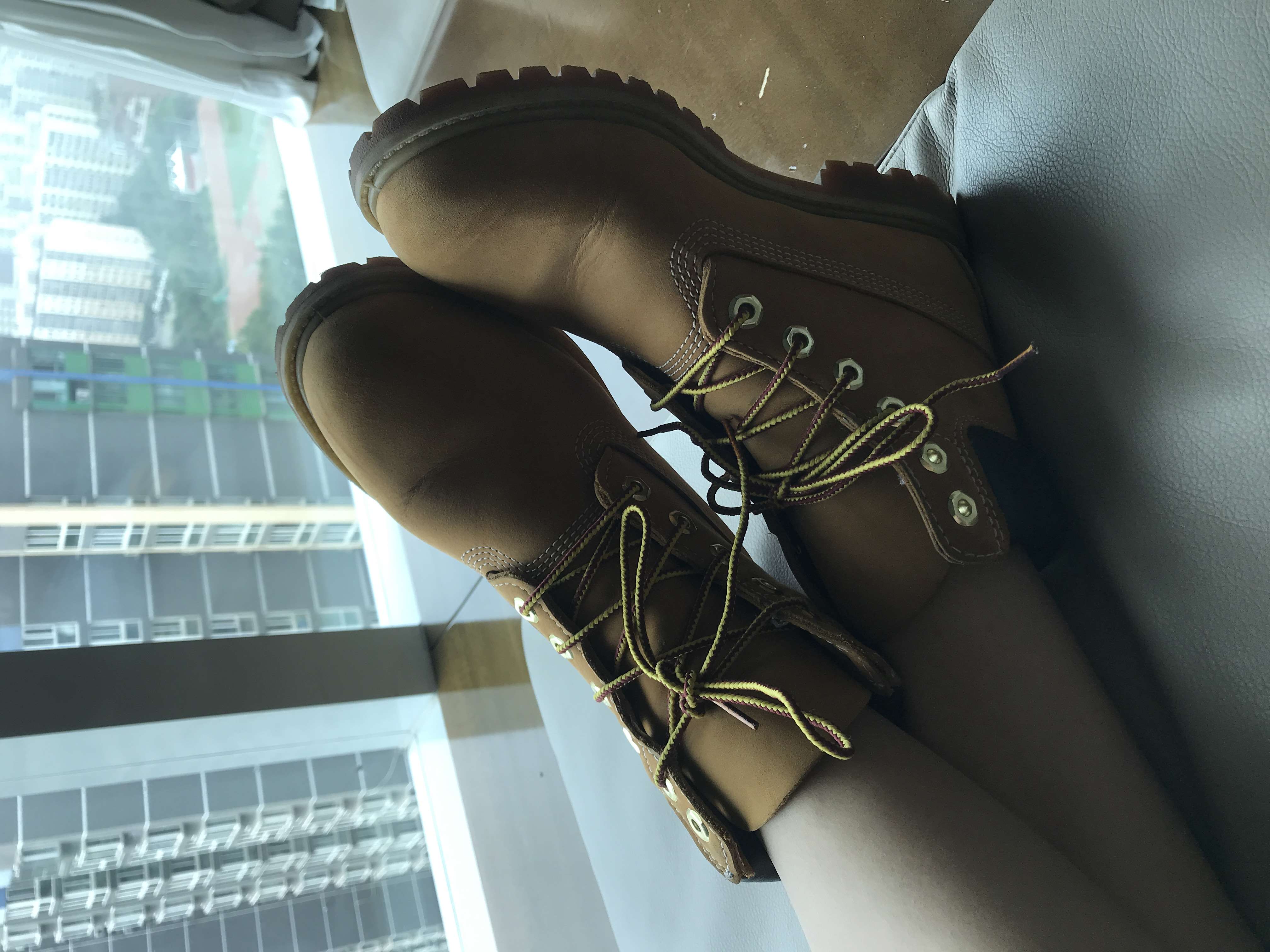 《嫩足玩物》作品图