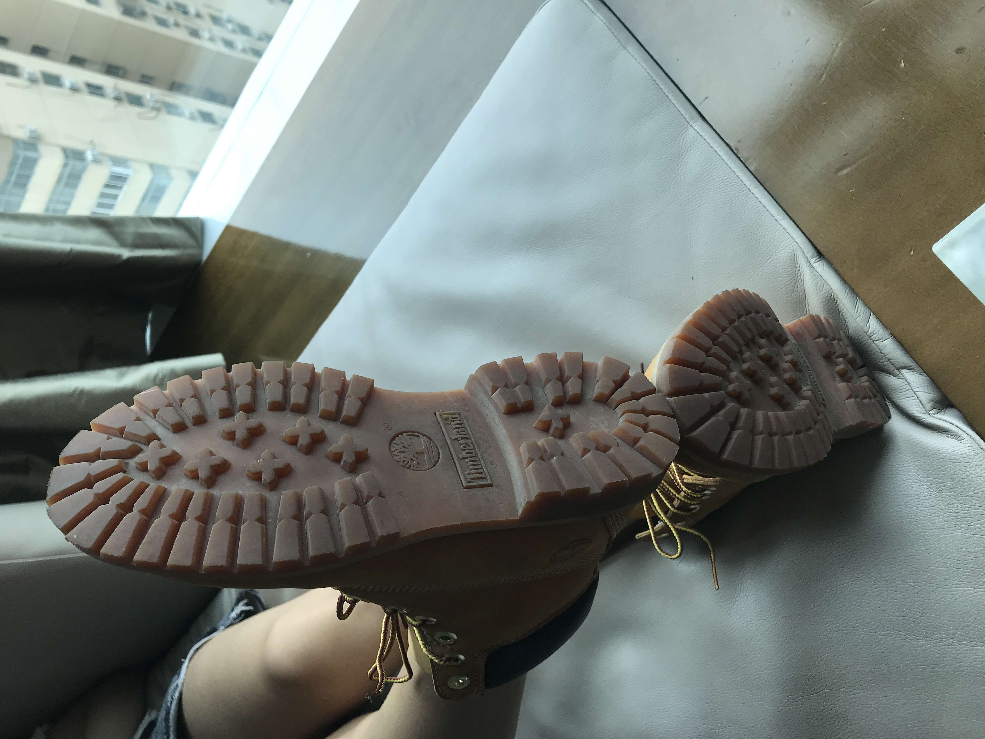 《嫩足玩物》作品图