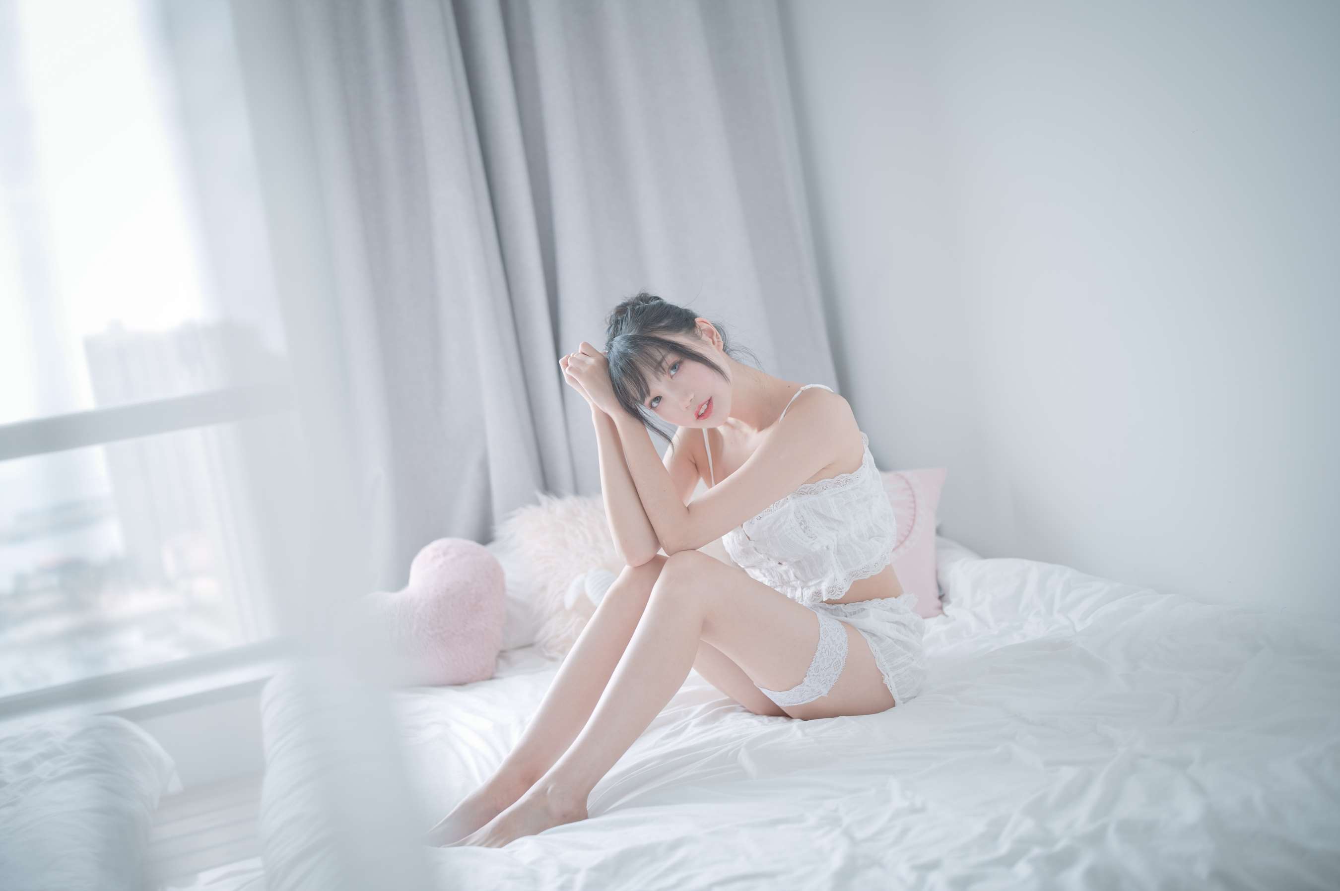 《【免费】白色睡衣》作品图