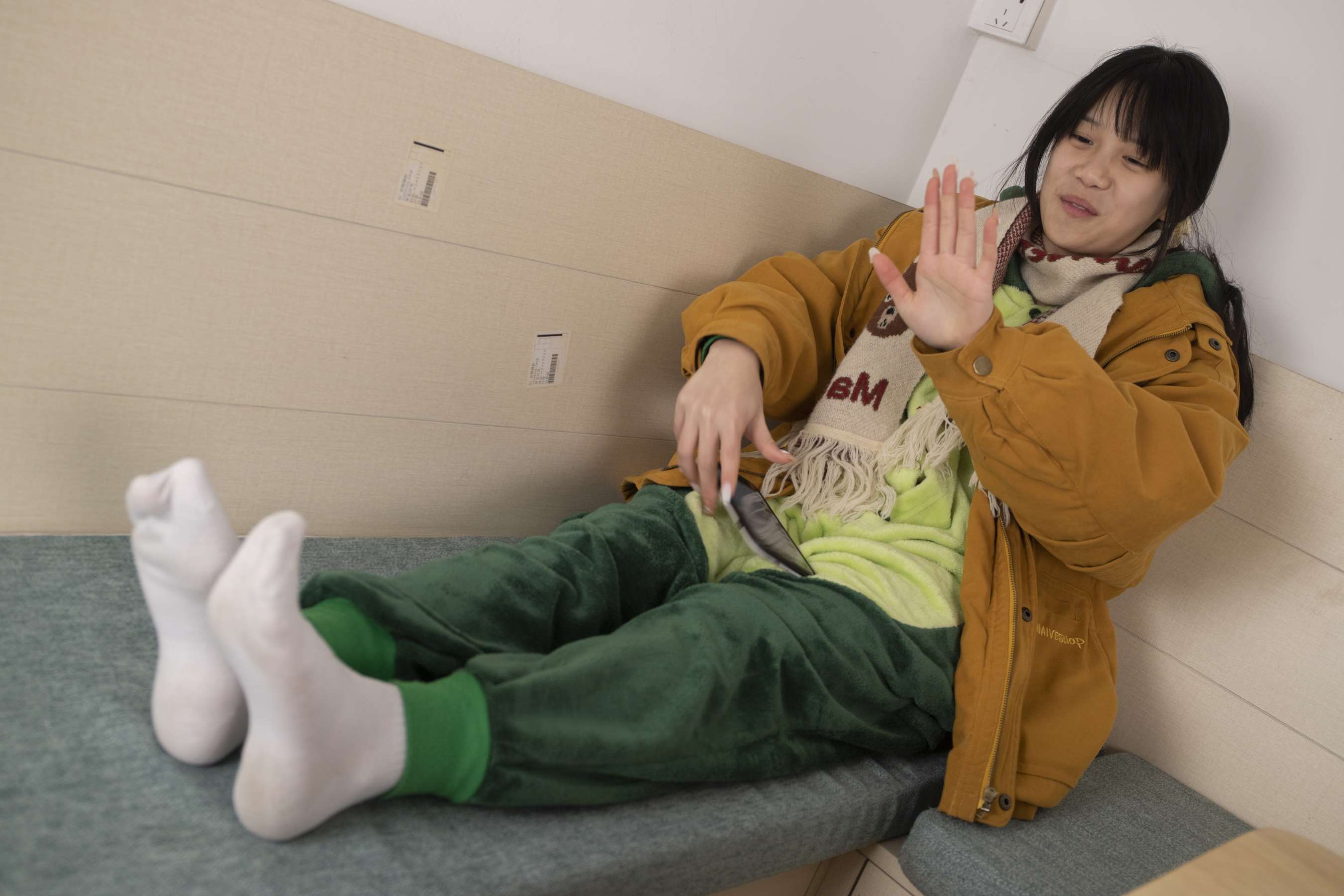 《出租内的萌妹子》作品图