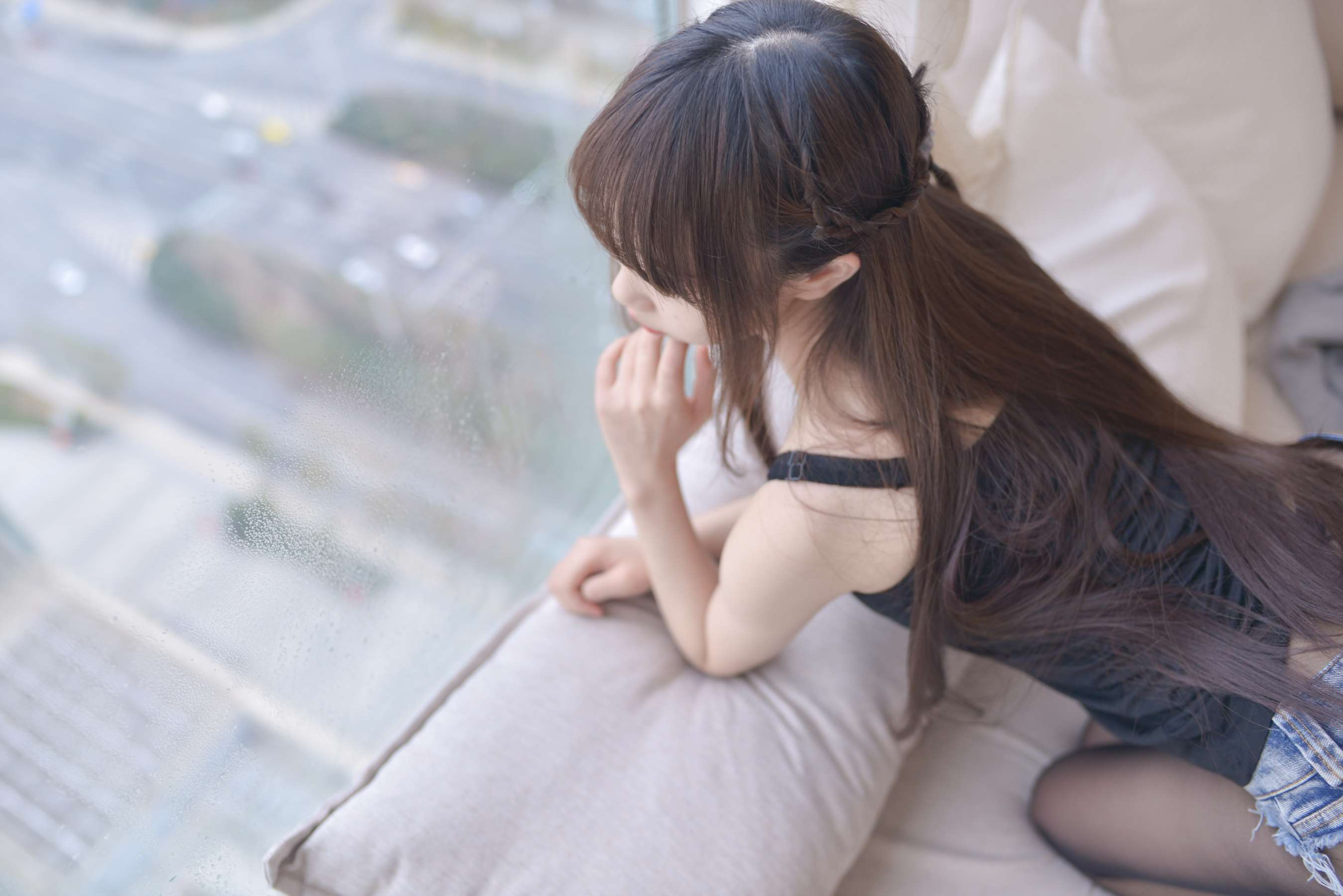 《热裤牛仔黑丝》作品图