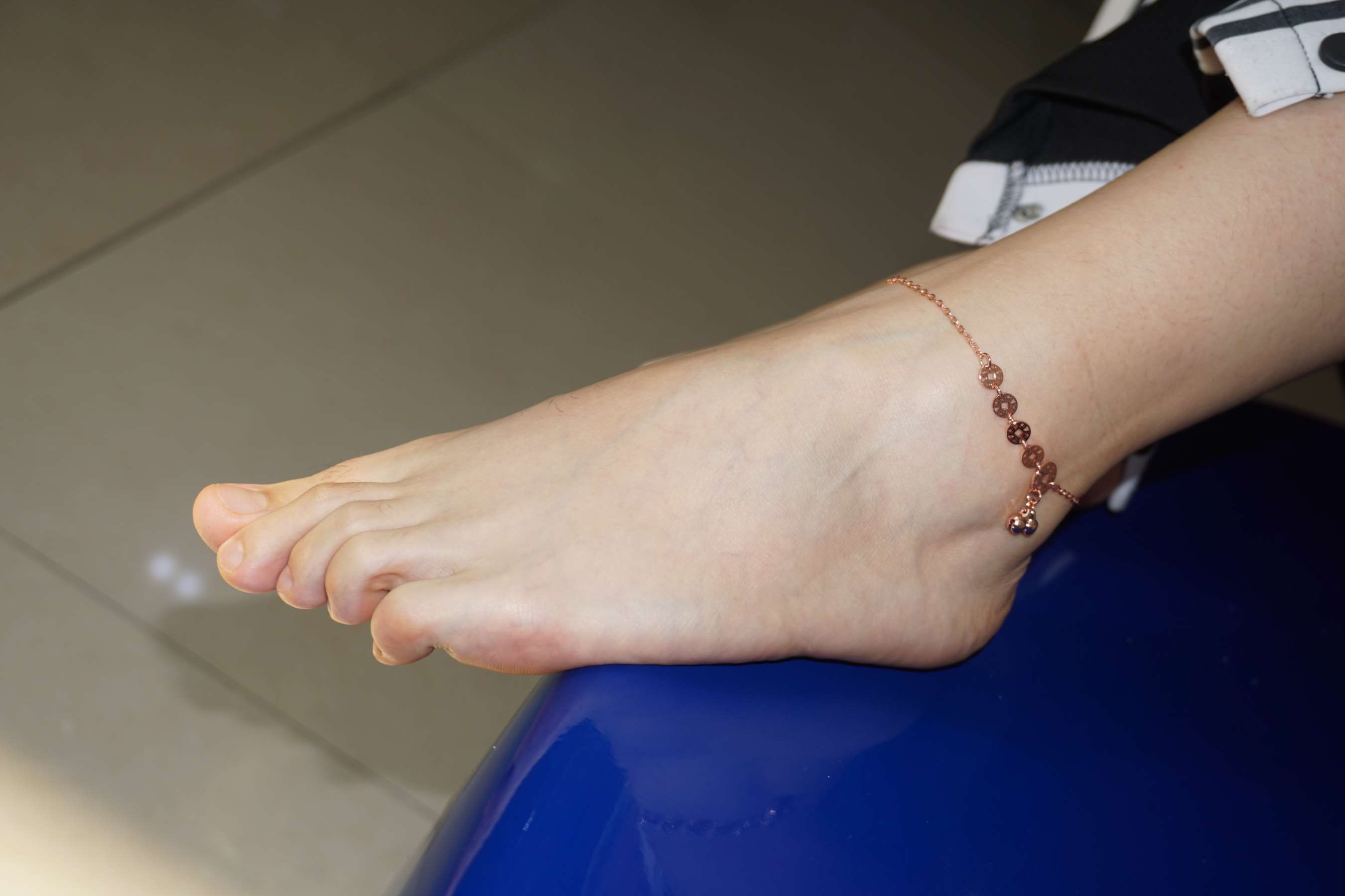 《晓晓好看的脚型》作品图