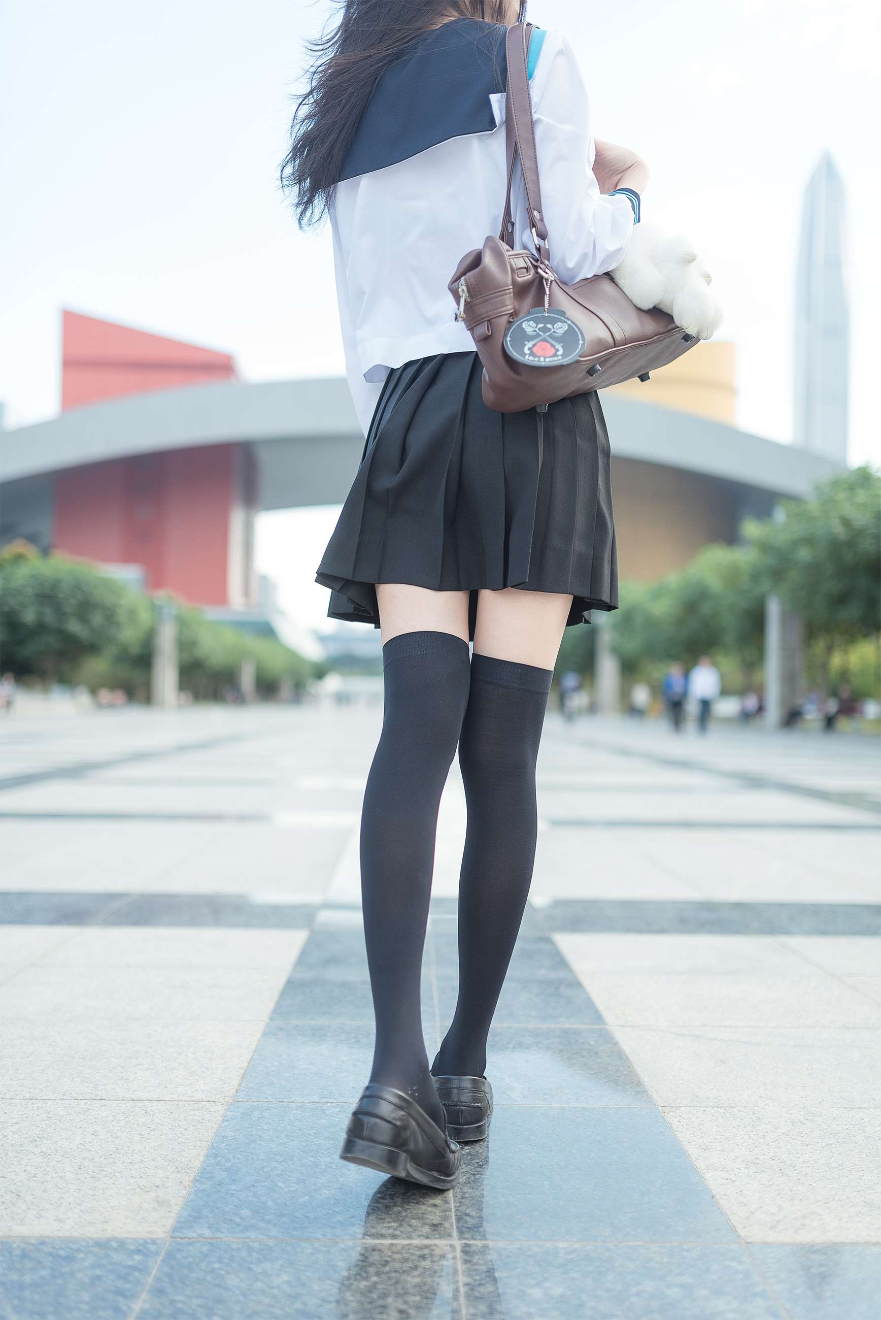 《校园JK制服の黑丝脚》作品图