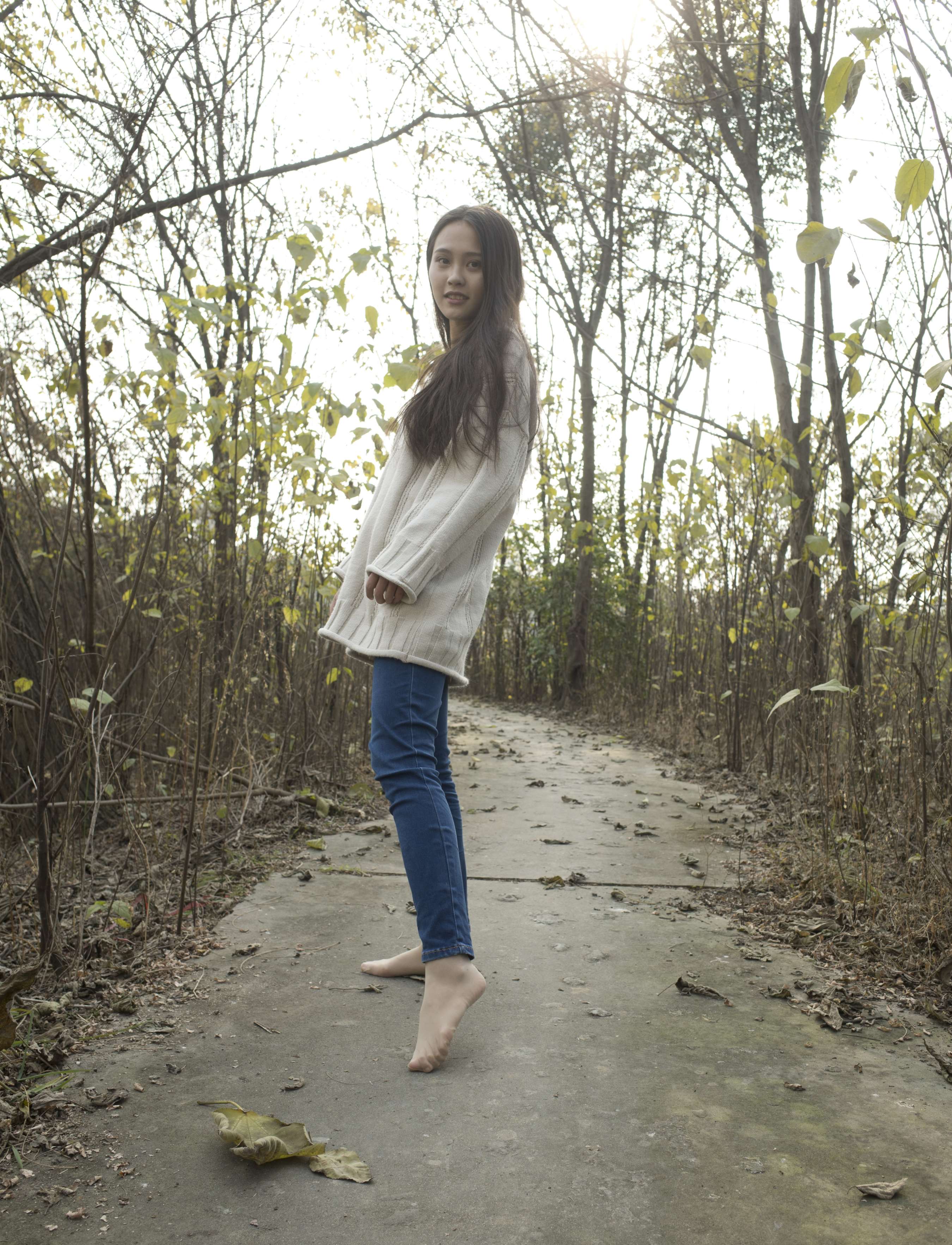 《丝足逛公园》作品图