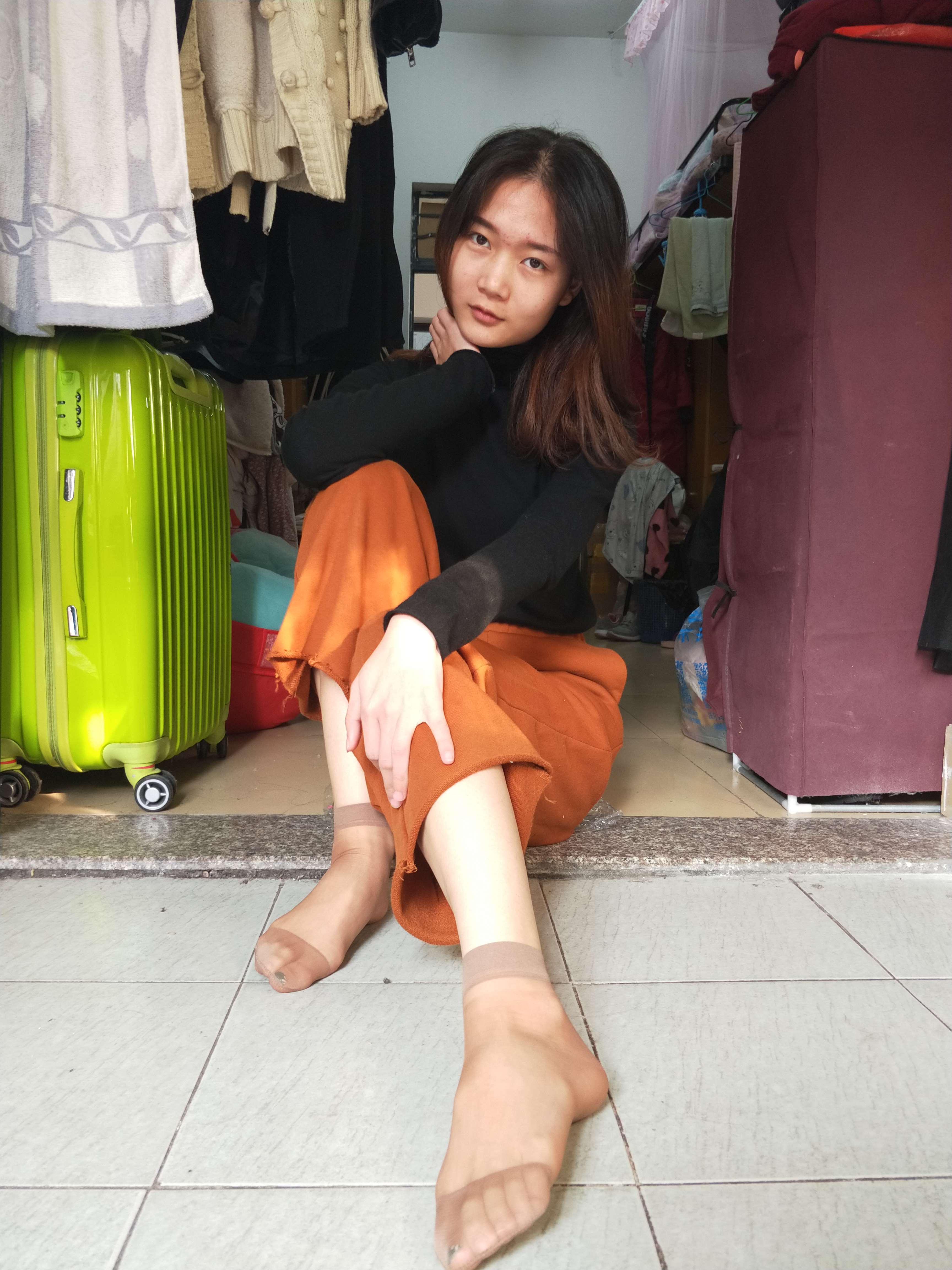 《子薇同学的短丝脚丫》作品图