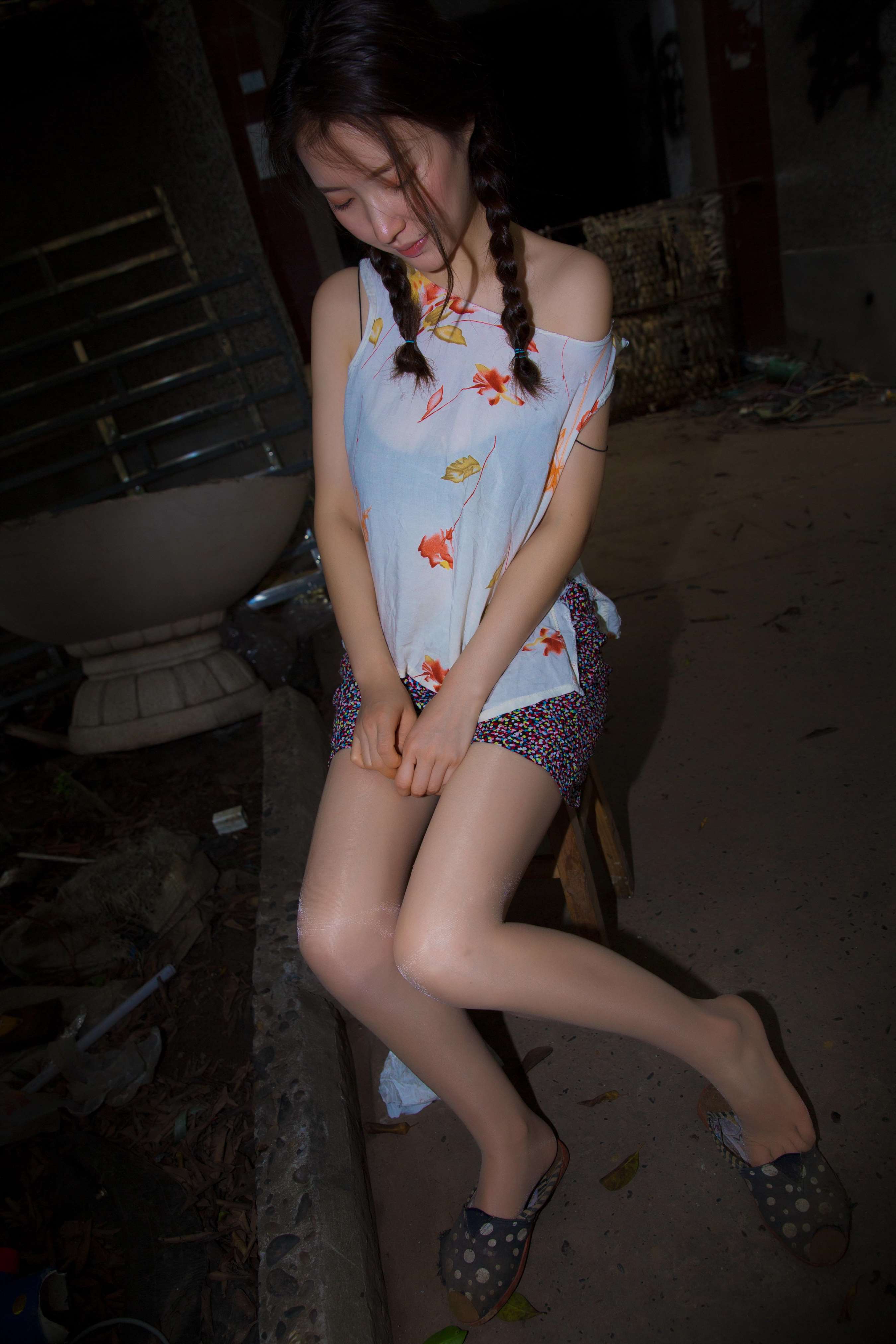 《捡垃圾的丝袜女儿》作品图