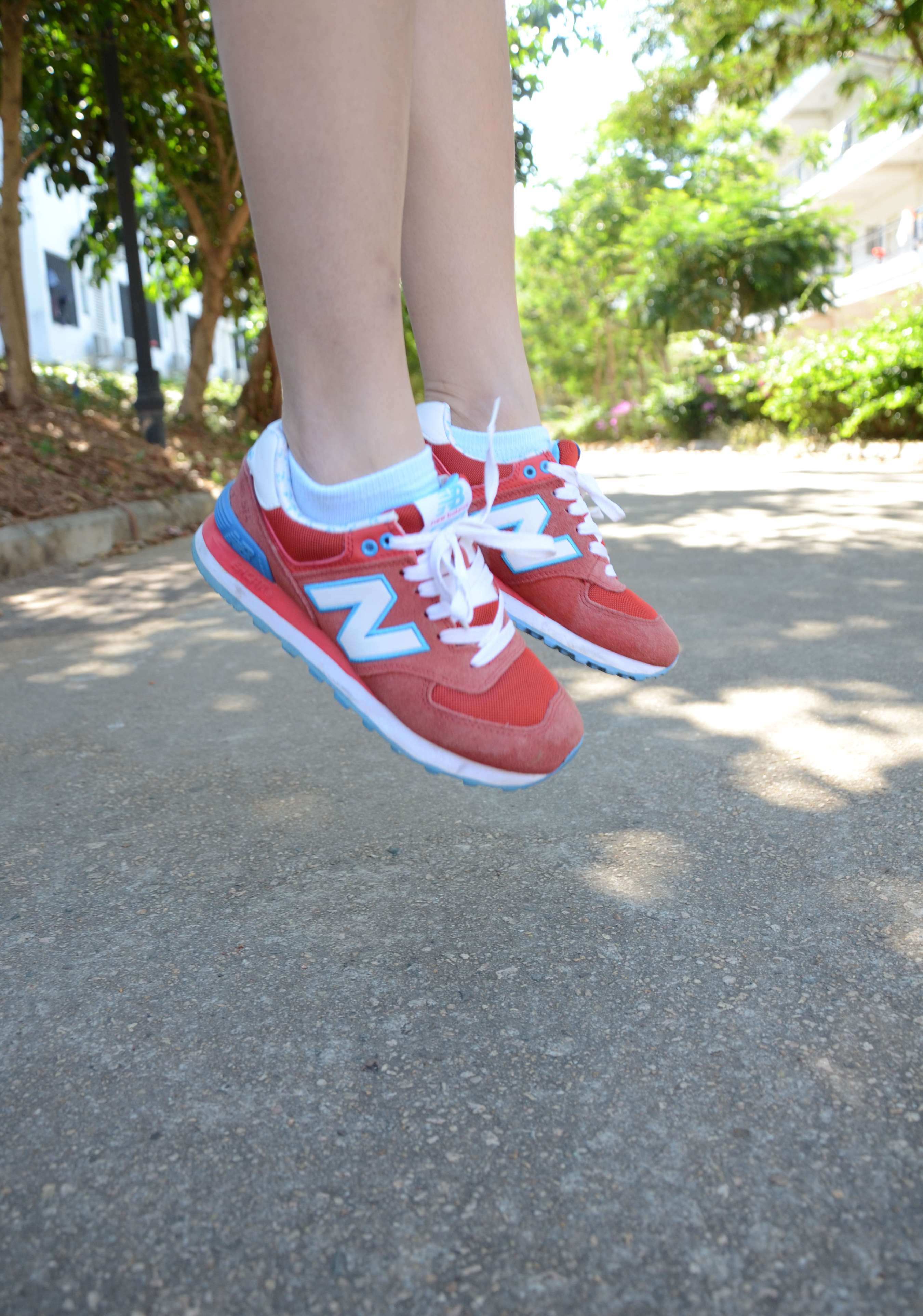 《N字鞋热裤の棉袜脚》作品图