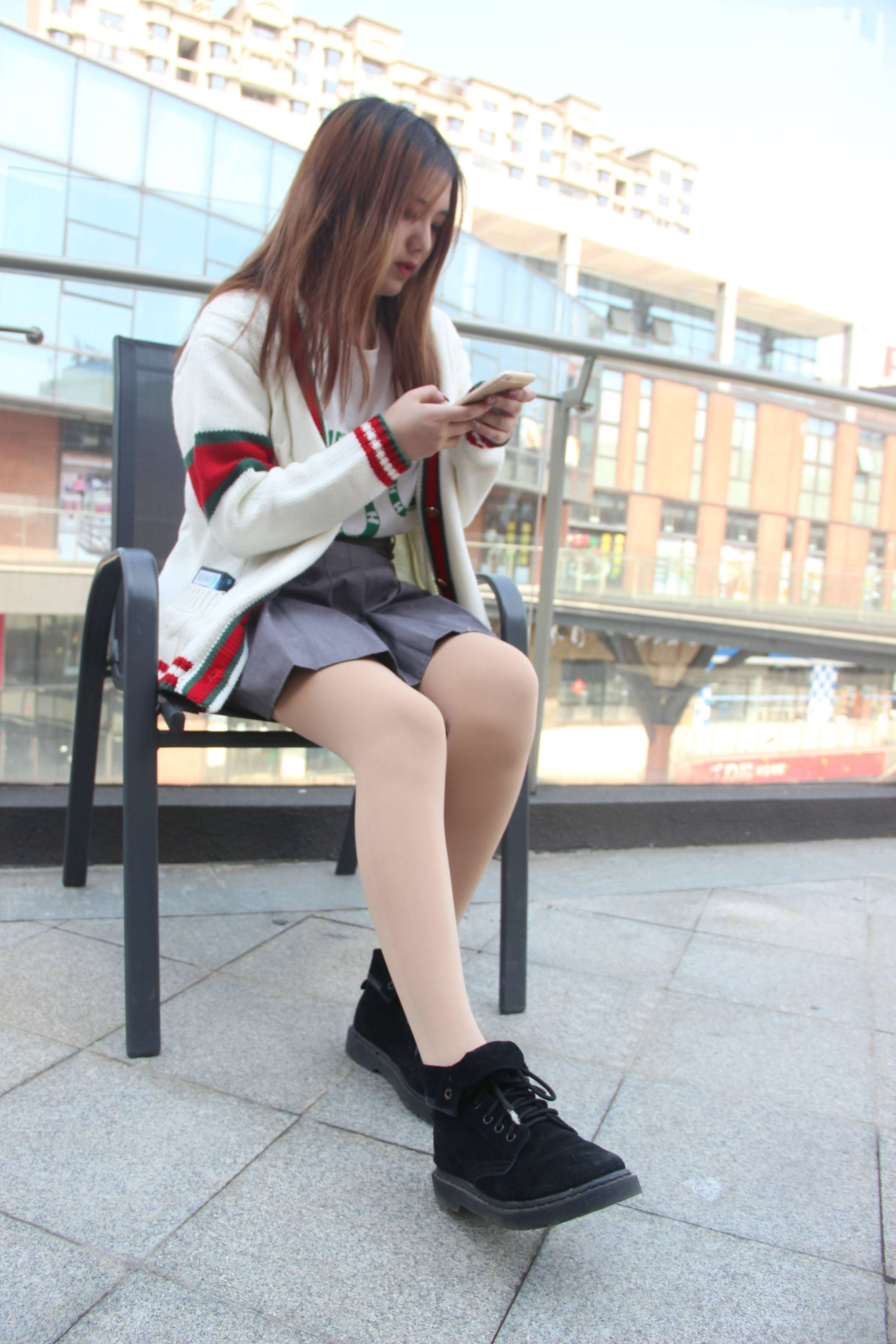 《肉肉少女丝足の短靴》作品图