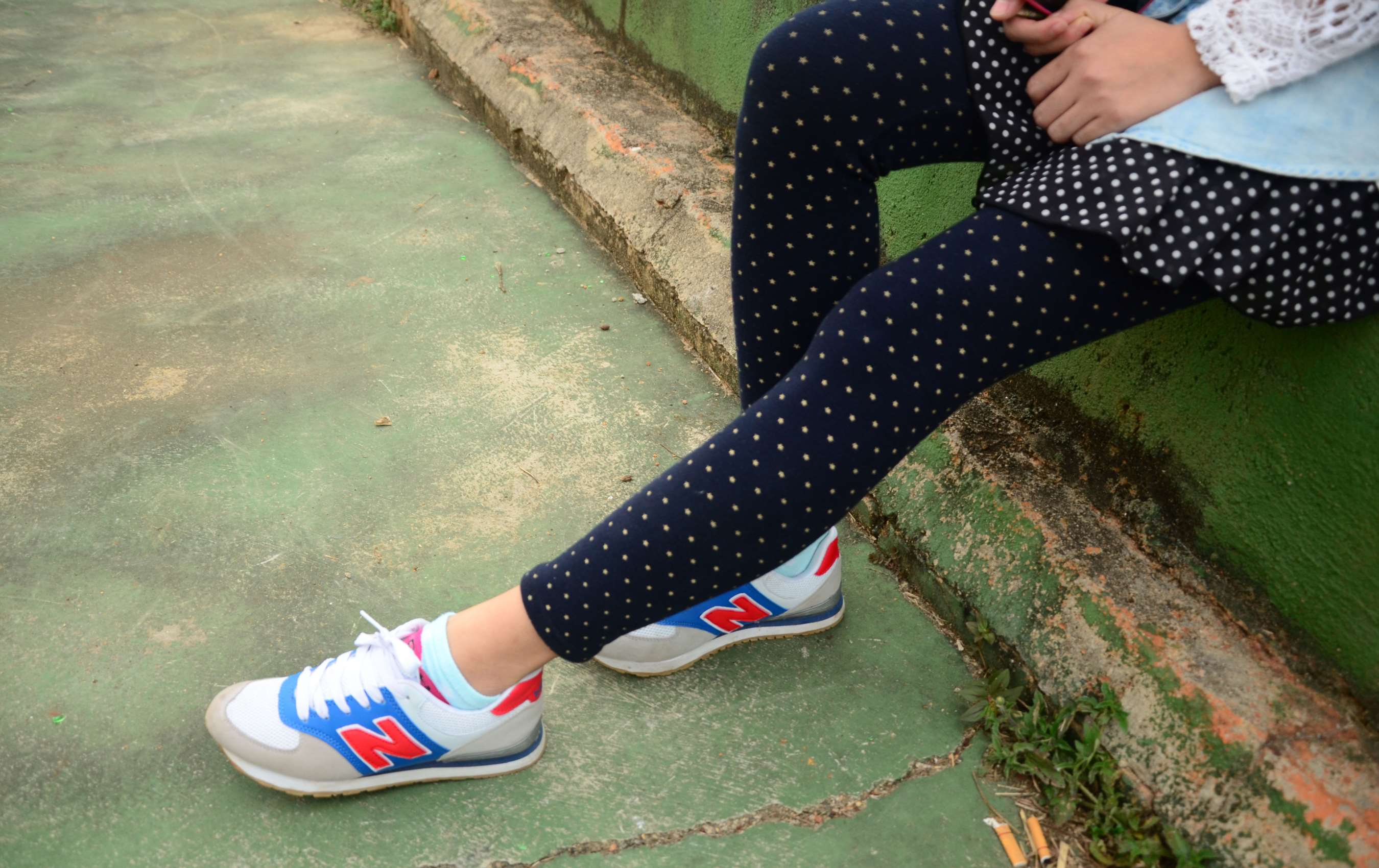 《操场N字鞋の棉袜脚》作品图