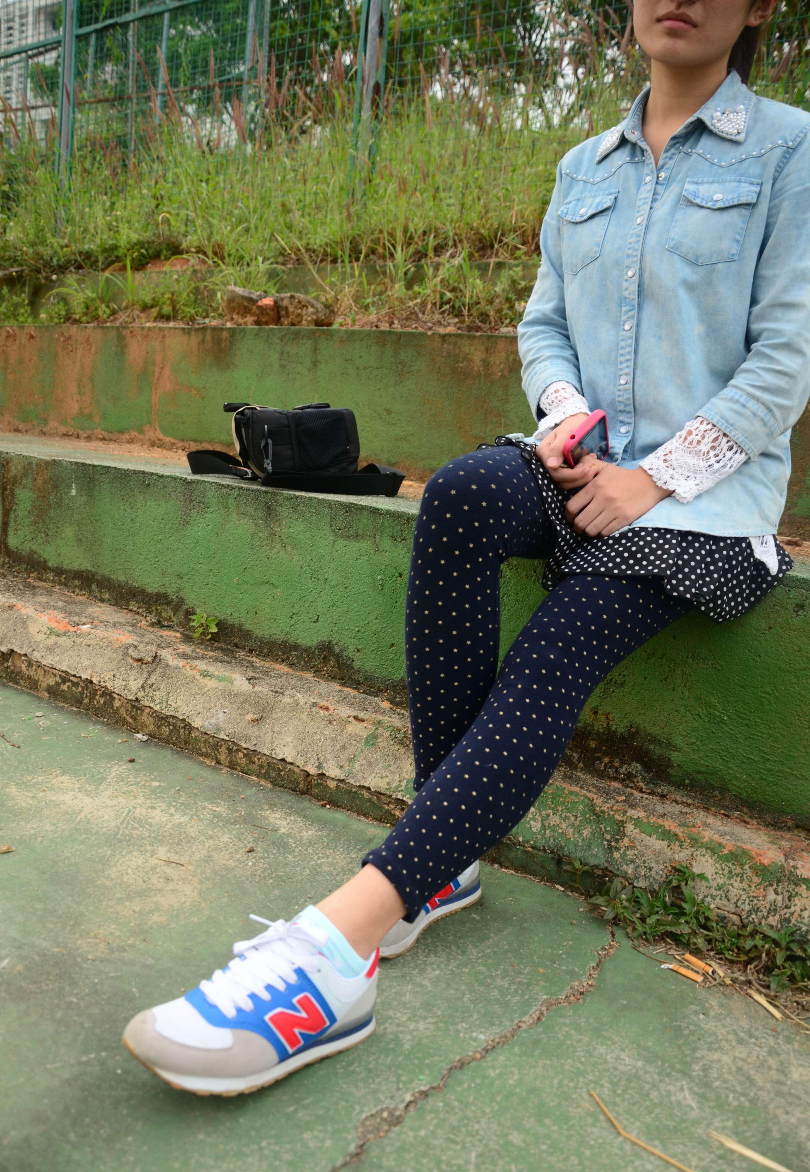 《操场N字鞋の棉袜脚》作品图