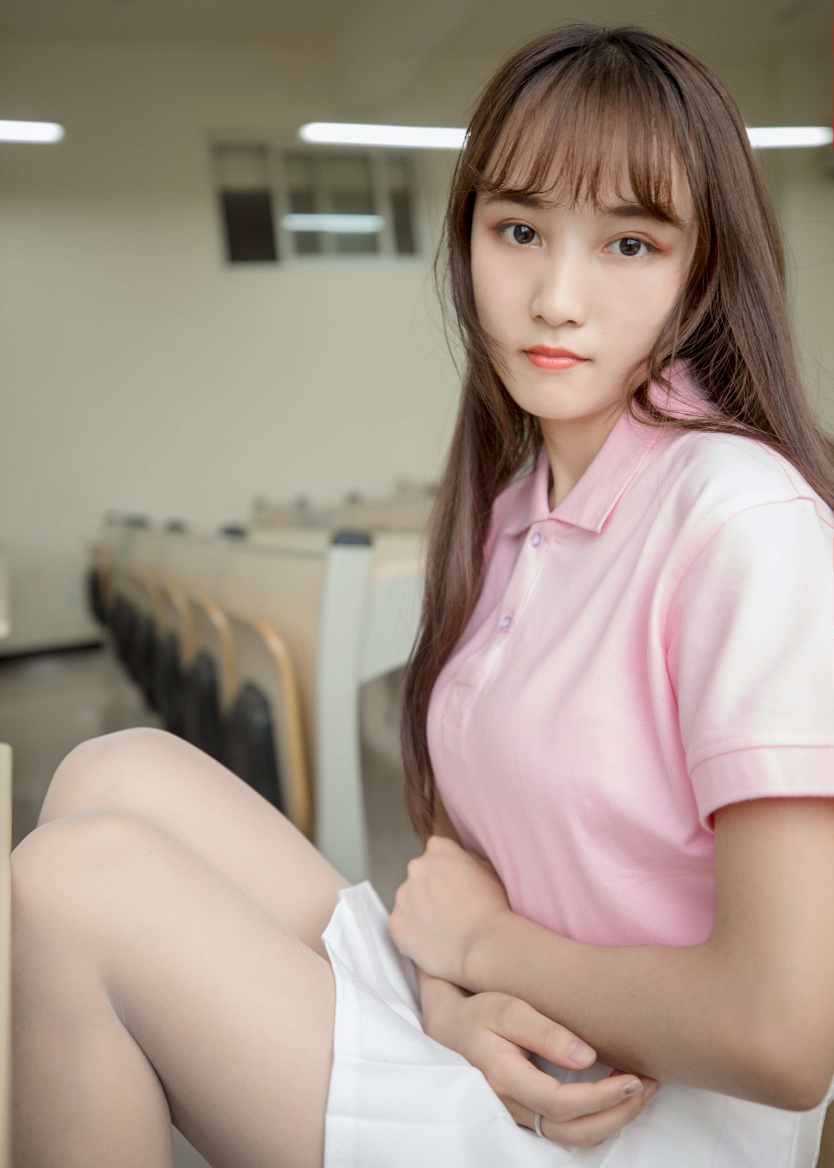 《校园黑丝和白丝的可爱 小兔》作品图